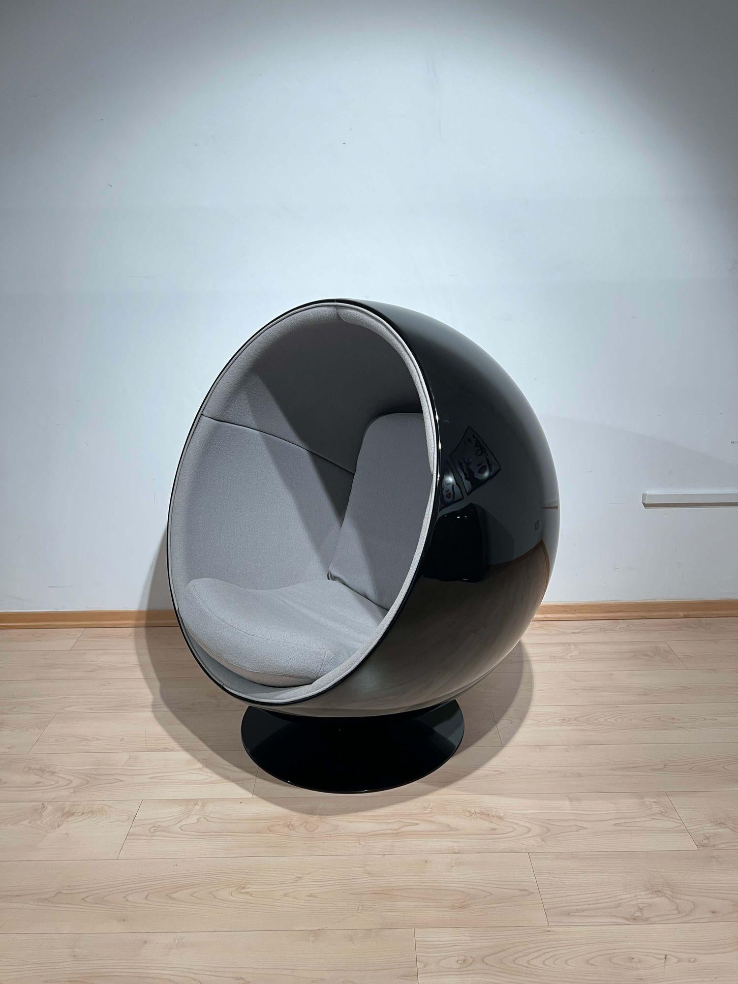 Ball Chair by Eero Aarnio and Adelta, Black and Grey Finland, 1980s 8