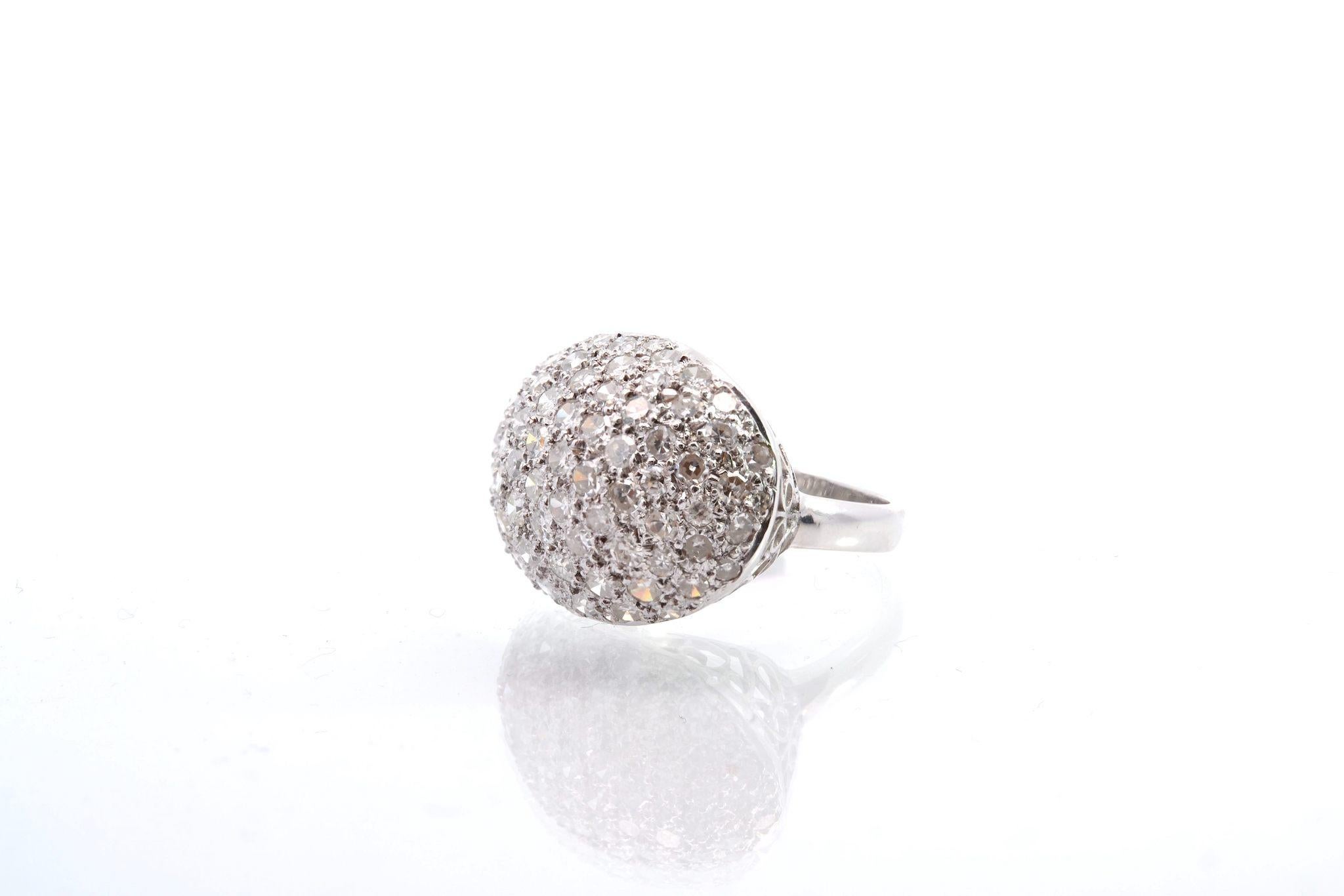 Ball diamonds ring in 18k white gold In Good Condition For Sale In PARIS, FR