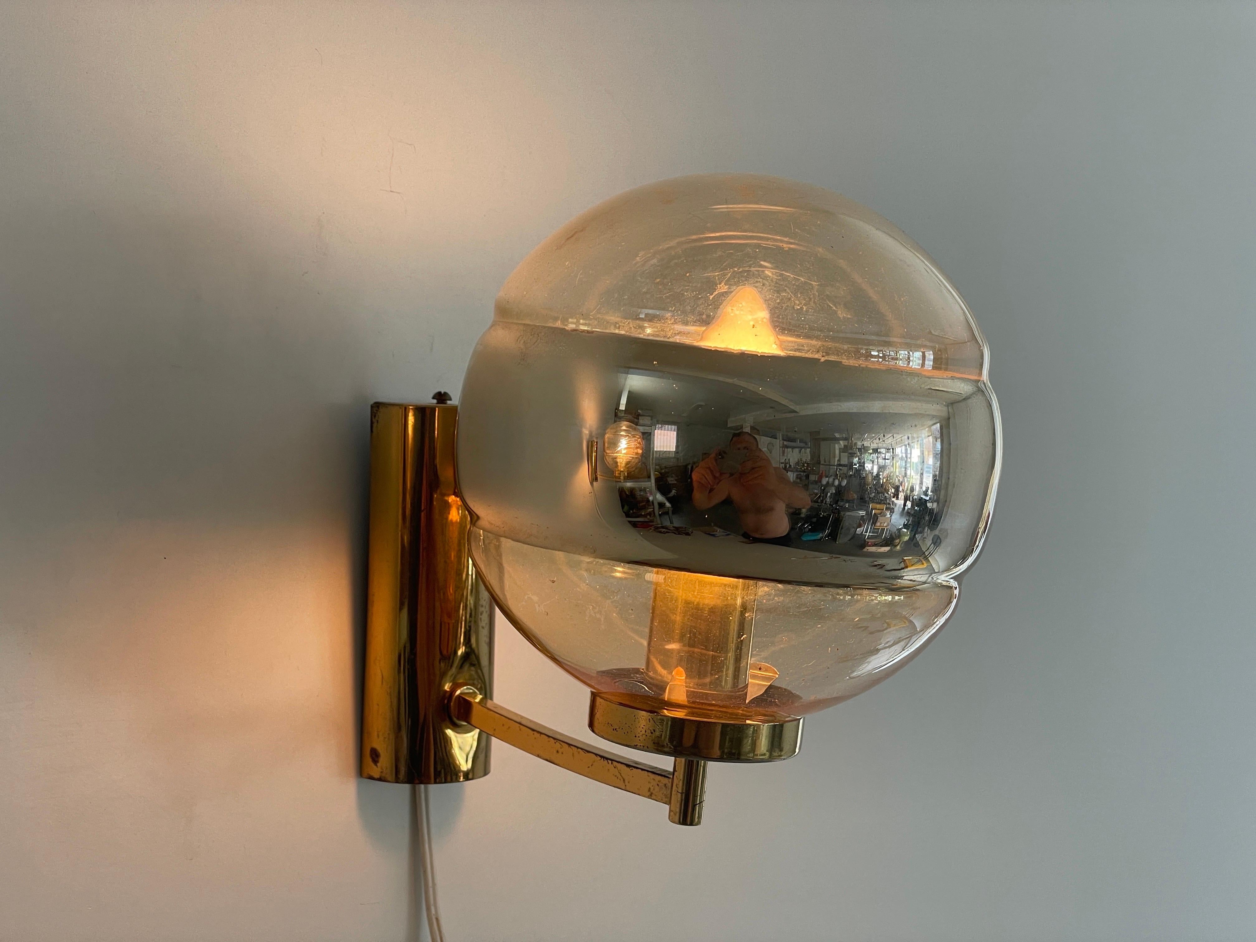 Ball Glass and Brass Body Pair of Sconces by Peill und Putzler, 1960s, Germany For Sale 6