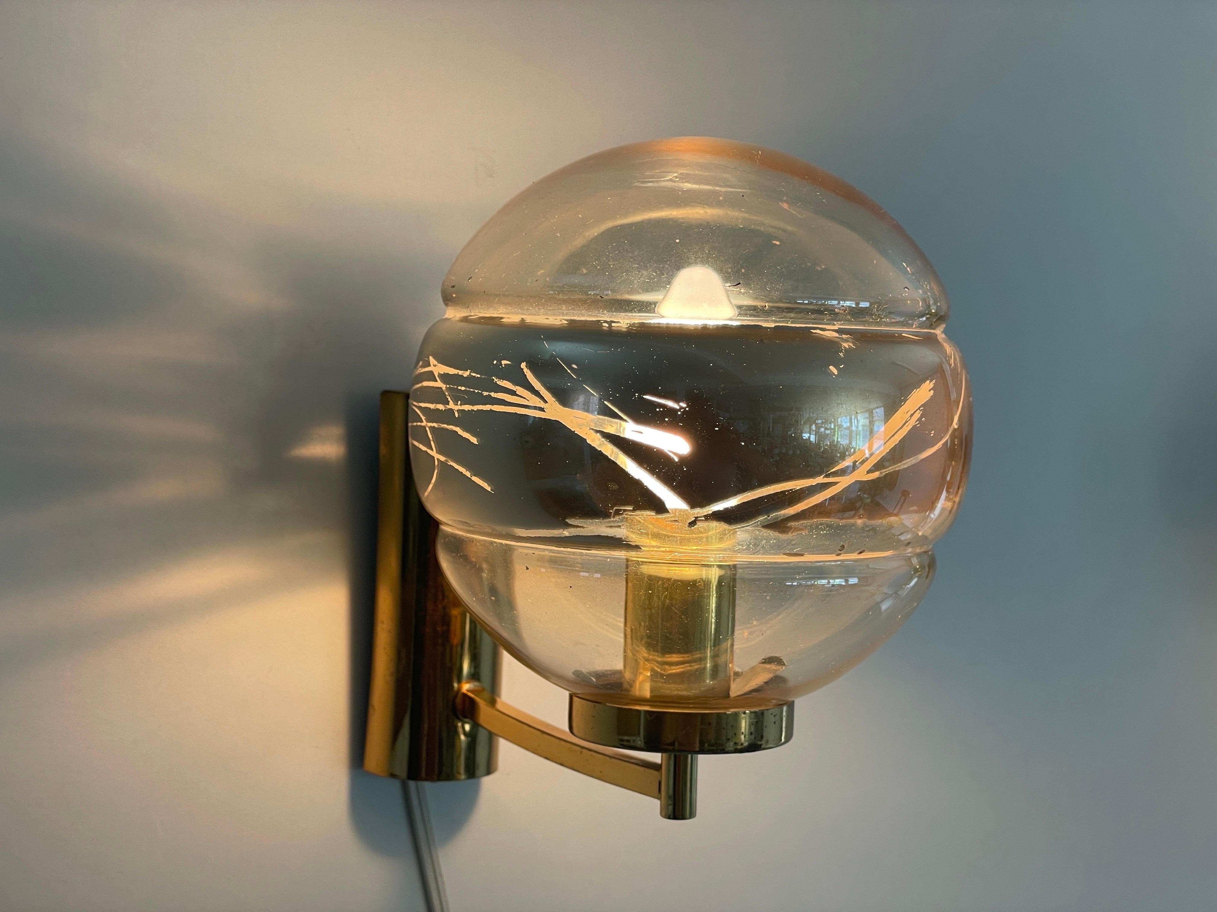 Ball Glass and Brass Body Pair of Sconces by Peill und Putzler, 1960s, Germany For Sale 7