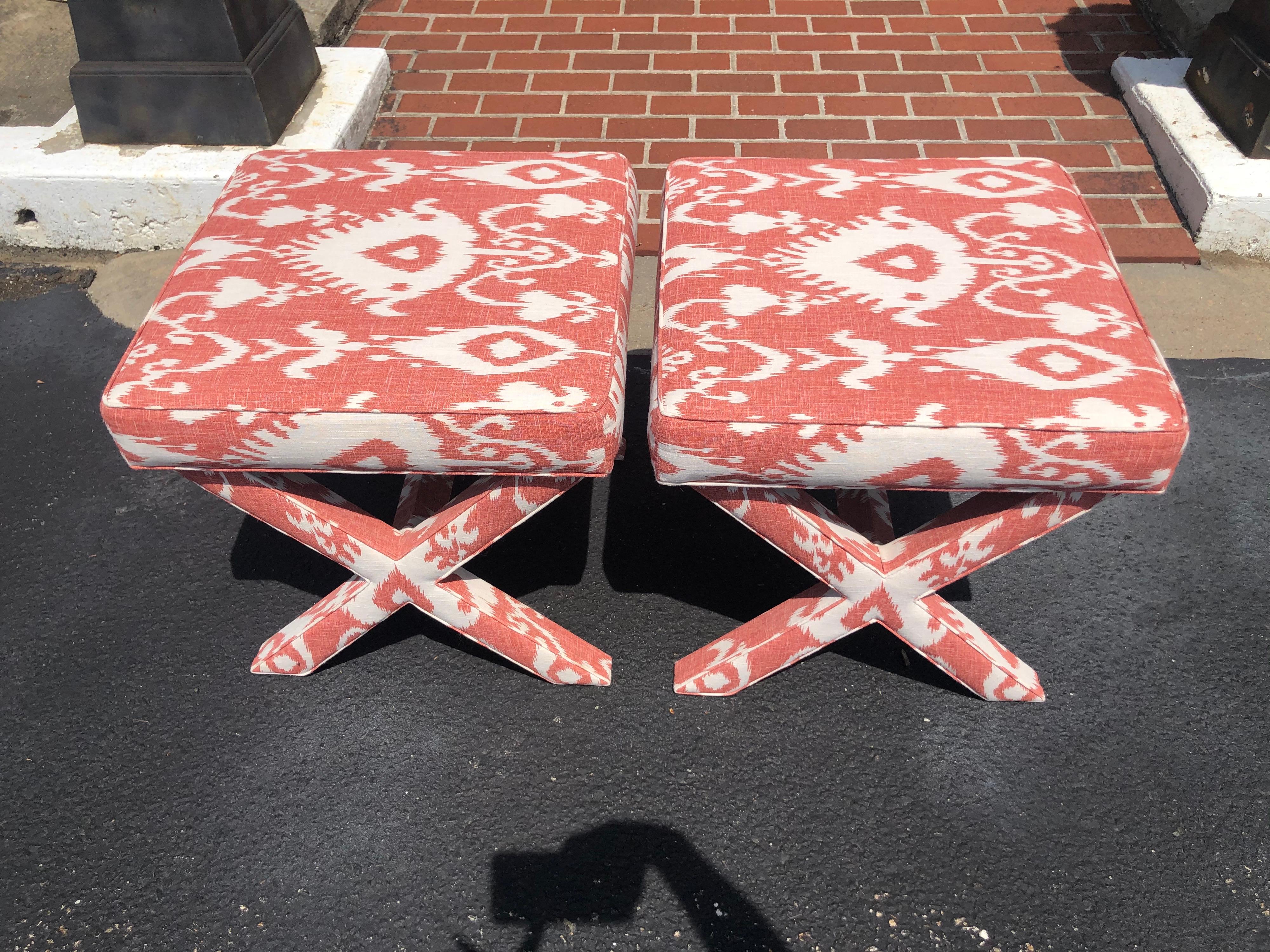 Ballard Designs Pair of X Based Ottomans In Excellent Condition In Redding, CT