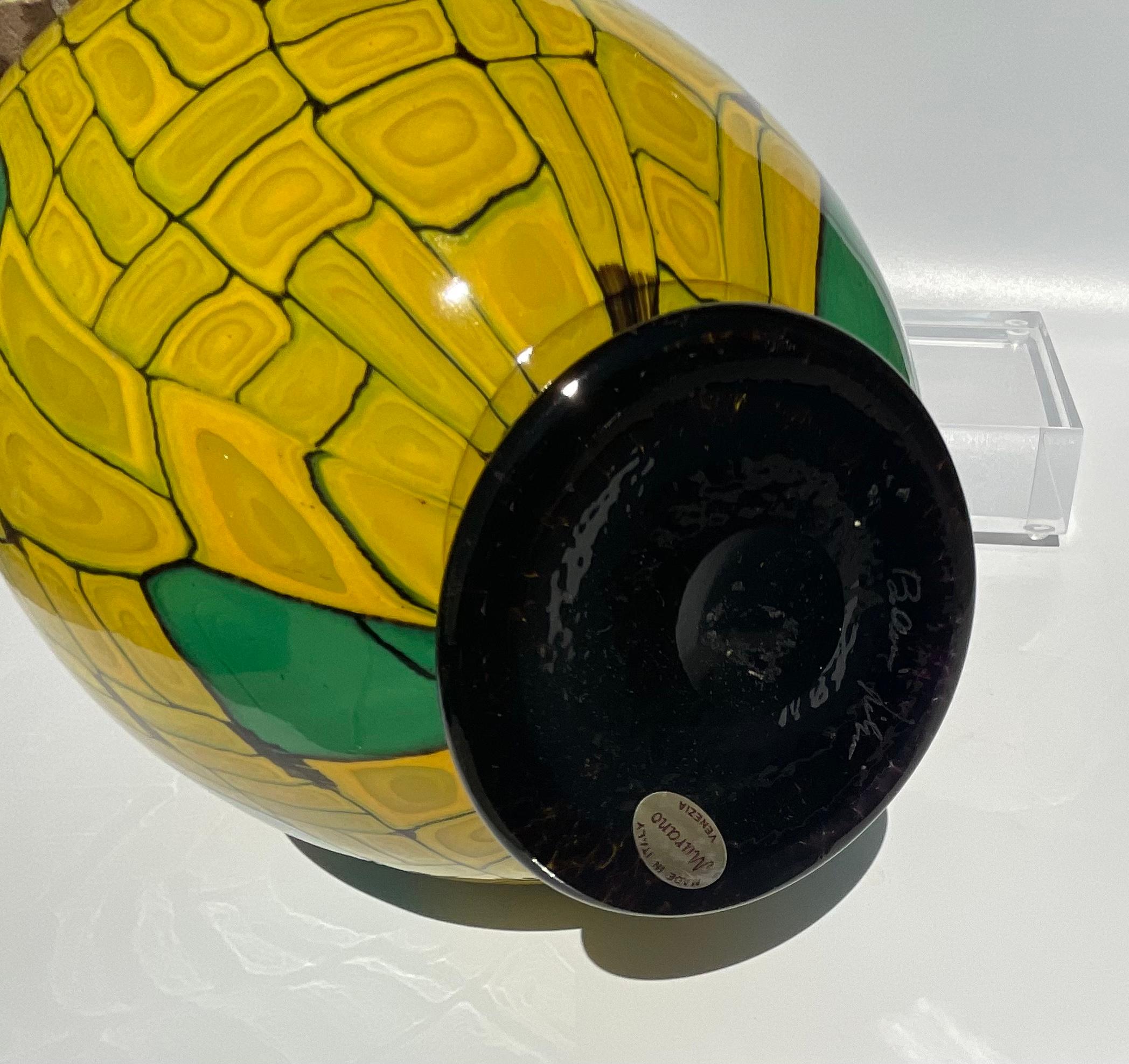 Verre d'art Vase en verre d'art de Murano jaune décoré de murrine signé par l'artiste Ballerin en vente