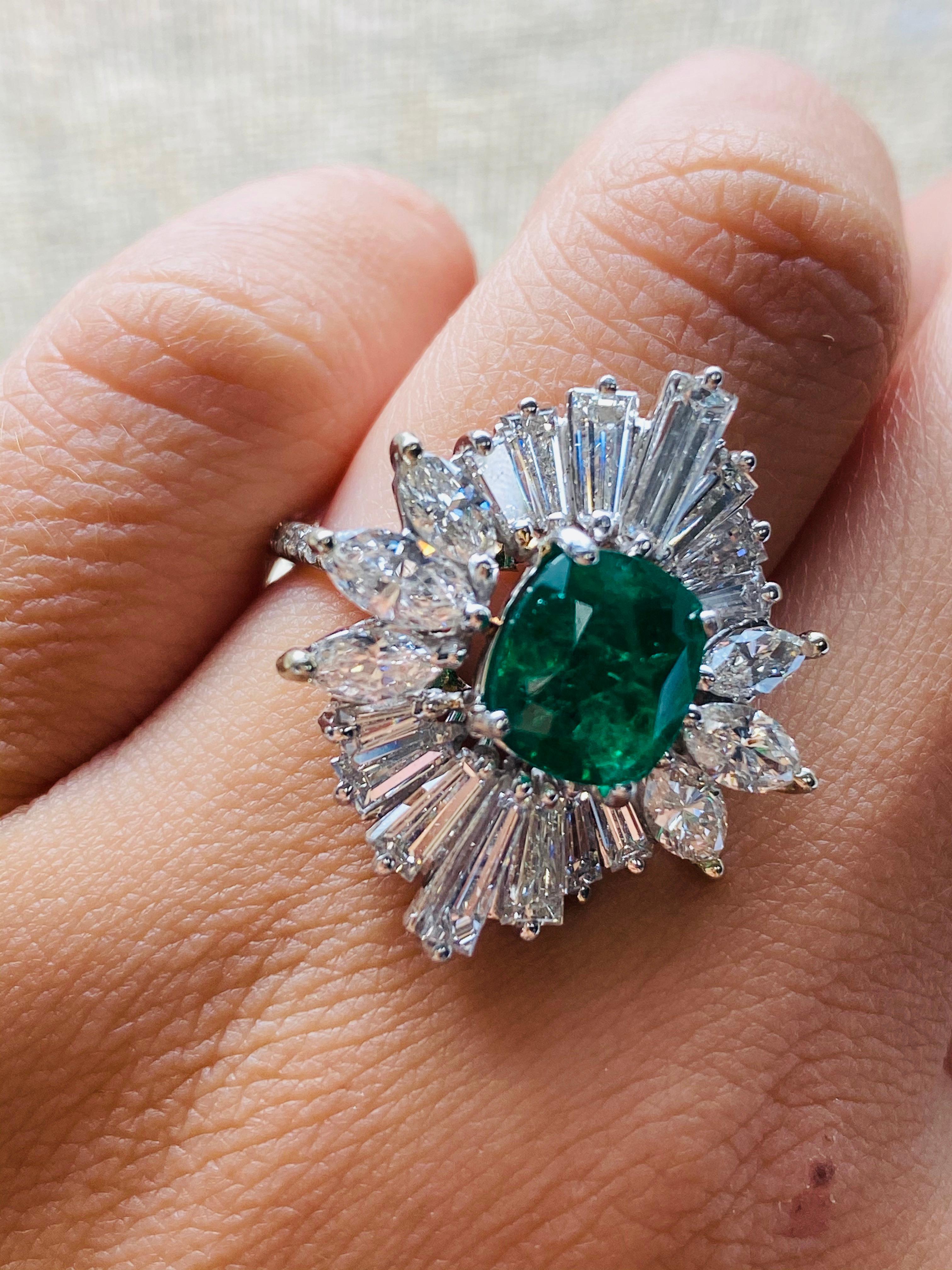 Bague Ballerina en émeraude verte et diamant Neuf - En vente à New York, NY