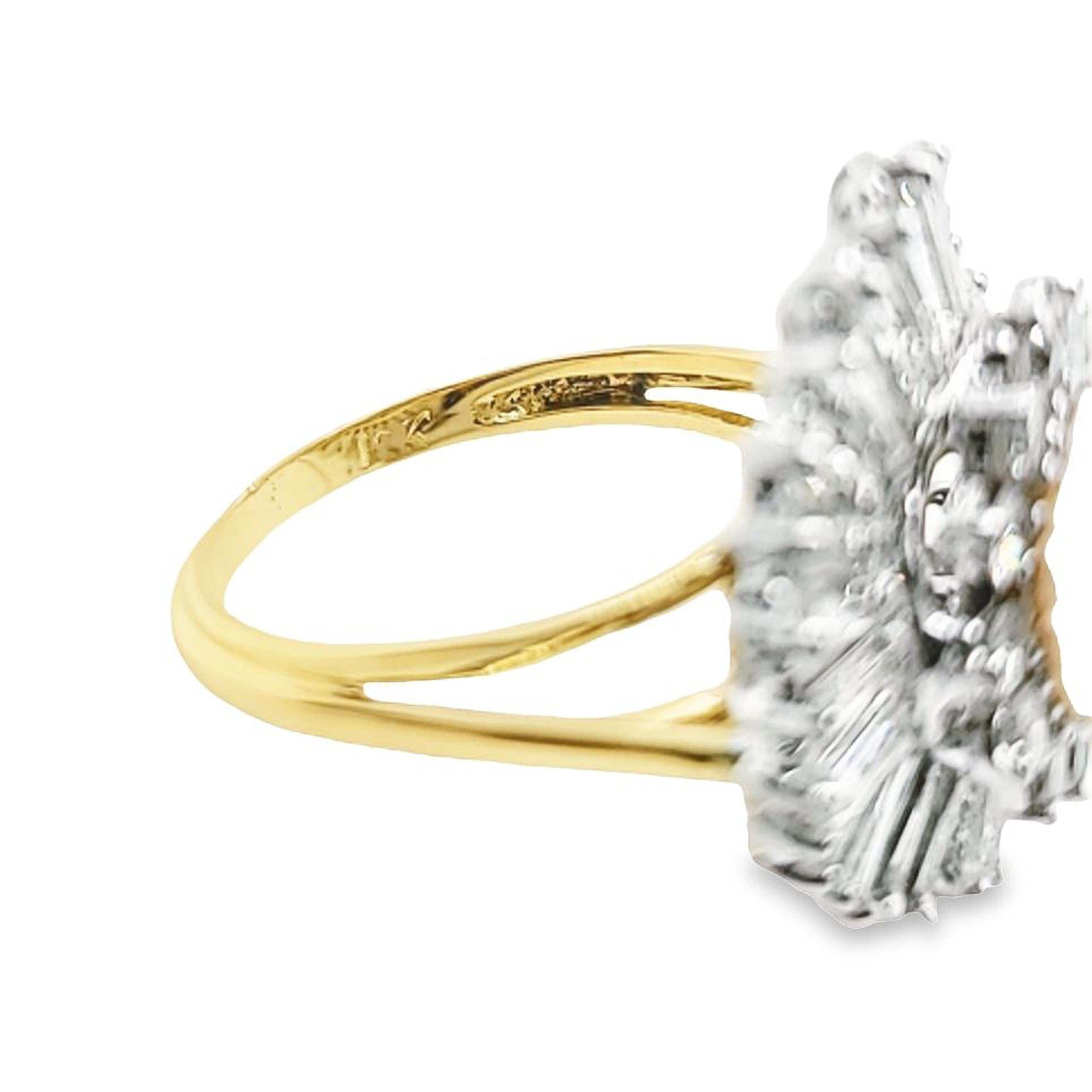 Ballerina Ring mit 9 mm Perlen und Diamanten im Baguetteschliff im Angebot 2
