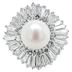 Anello Ballerina con perla da 9 mm e diamanti taglio baguette