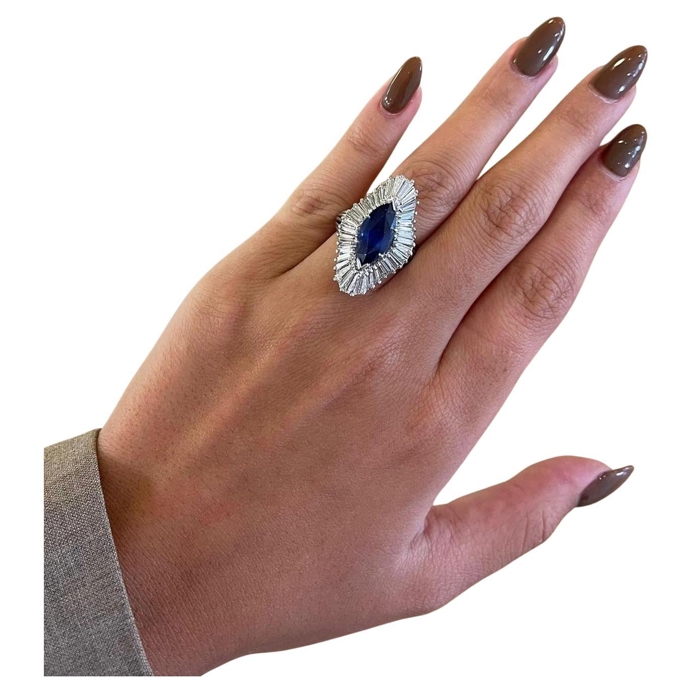 Ballerina Zaffiro  Anello con diamante - Zaffiro naturale marquise blu reale da 3,65 carati in vendita