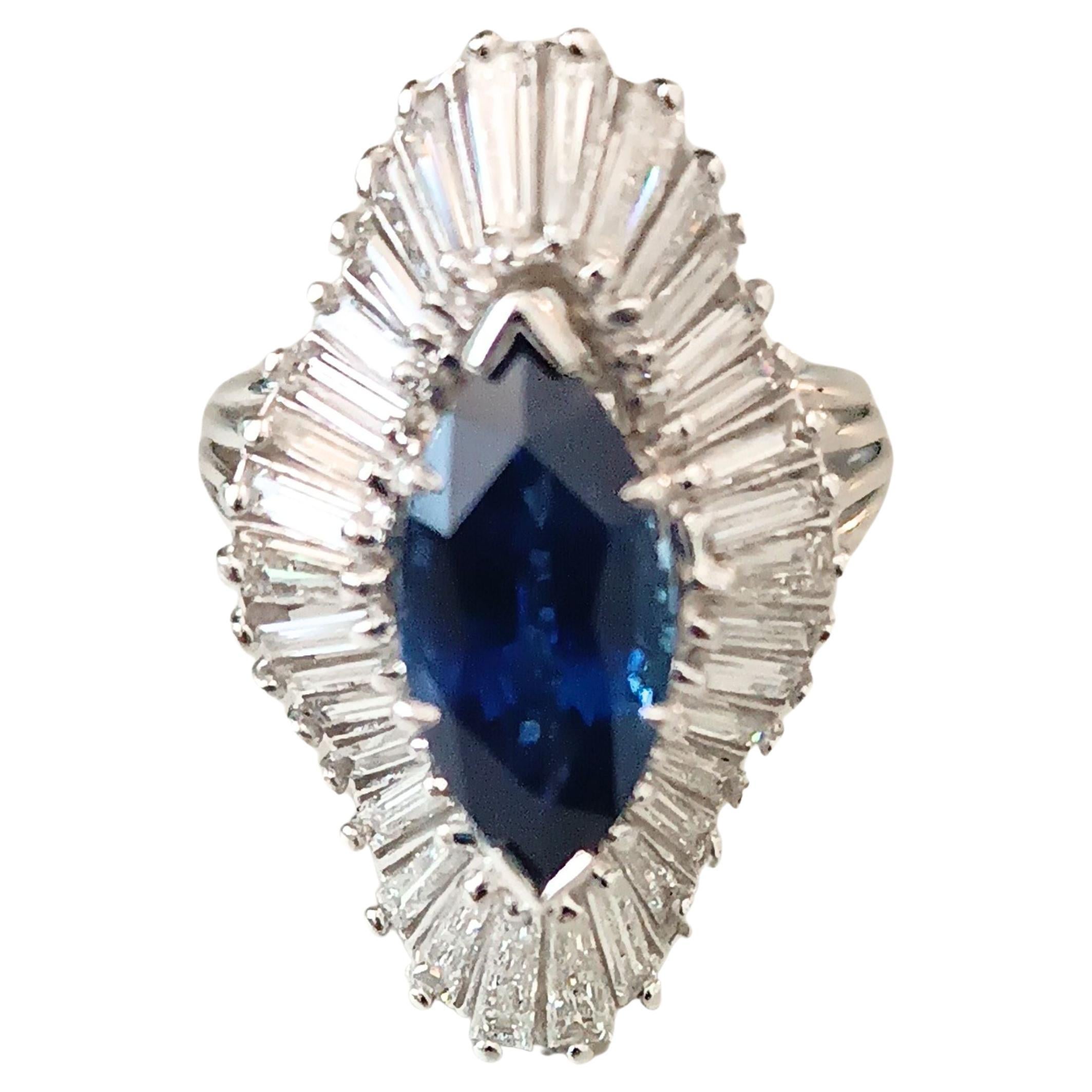 Ballerina Zaffiro  Anello con diamante - Zaffiro naturale marquise blu reale da 3,65 carati in vendita