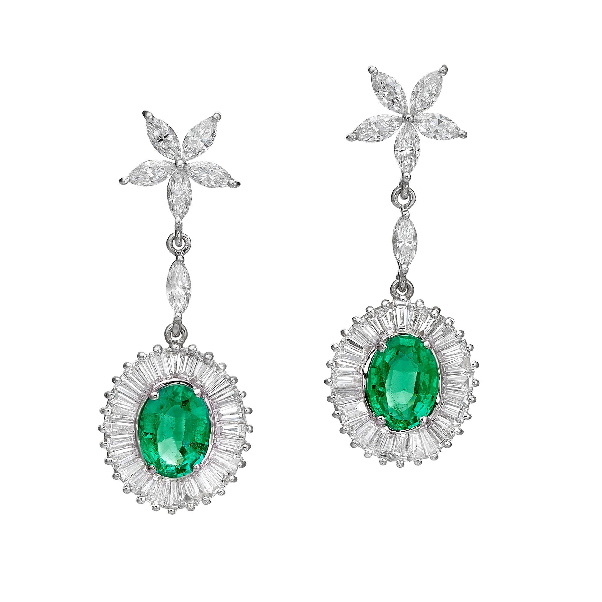 Art Deco Ballerina Style Diamond & Emerald Earring Pendant Set 18k White Gold For Sale