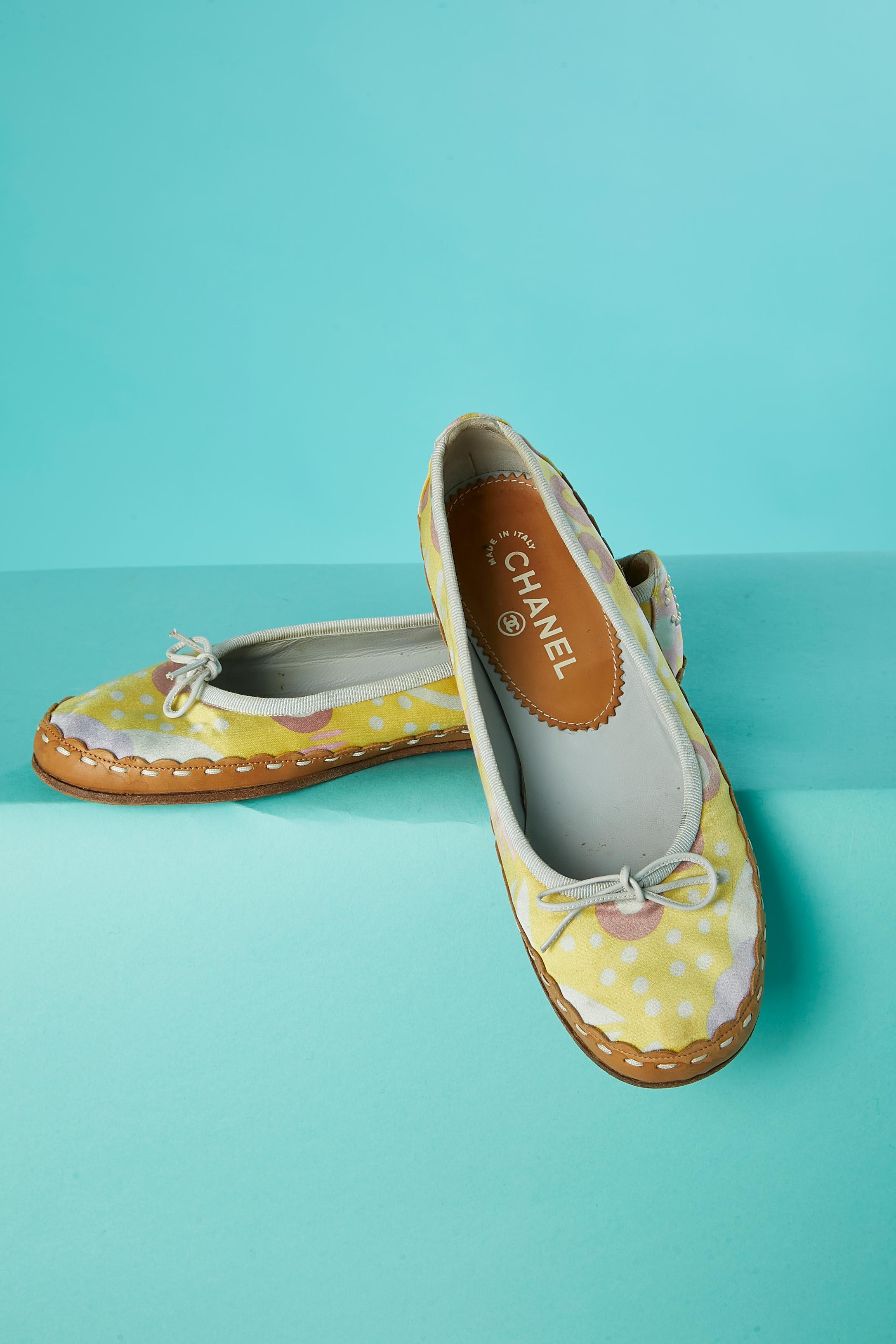 Women's Ballet flat in printed fabric and leather Chanel  For Sale