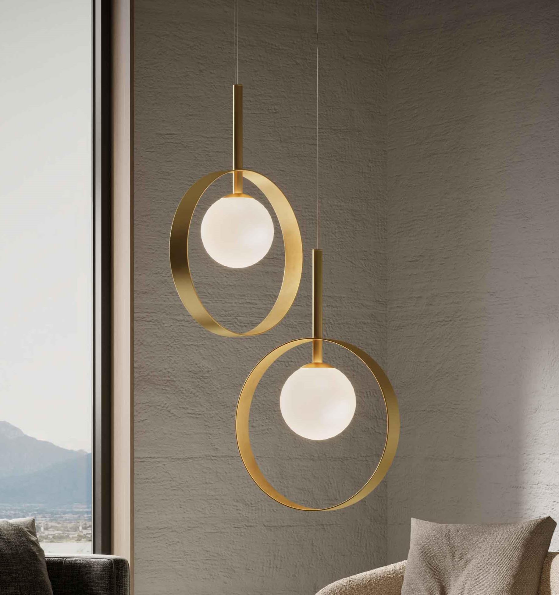 Ballons Ceiling Lamp, 21618, by Stillux Illuminazione
Dimensions: D 40 x H 62 cm.
Materials: Glass, gold leaf.

Available in gold leaf, silver leaf, velvet black, or mat silver. Please contact us.

All our lamps can be wired according to each