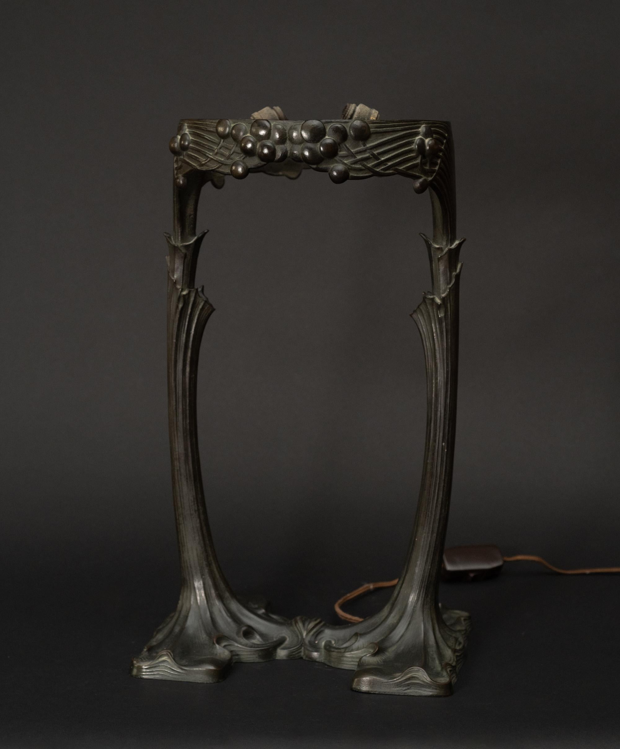 Secessionist Bronze & Balloon-Glass Table Lamp by Gustav Gurschner, Johann Loetz For Sale 3
