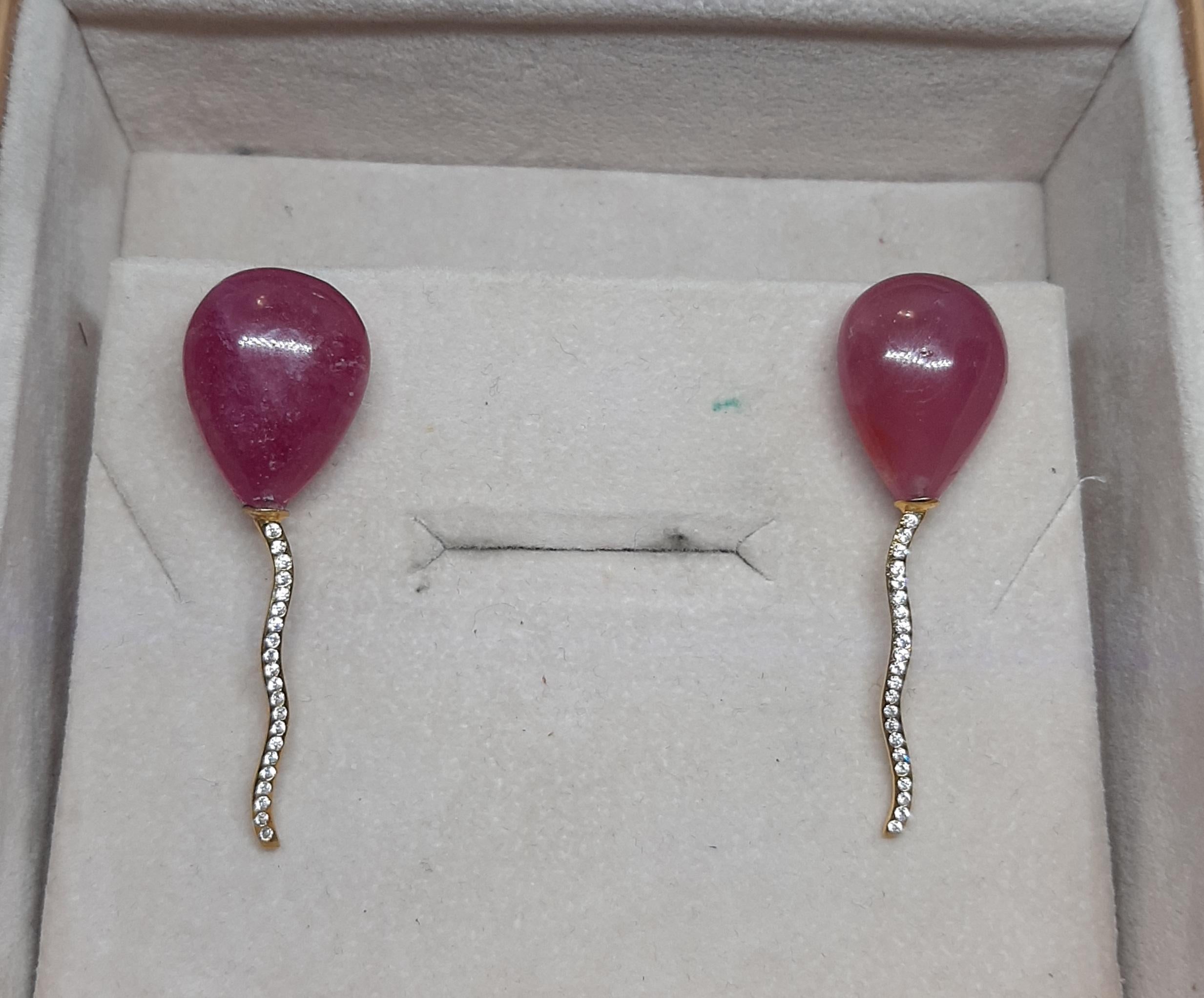 Balloon Style Pear Shape 15x20 Ruby Diamonds 14K Yellow Gold Stud Earrings For Sale 4