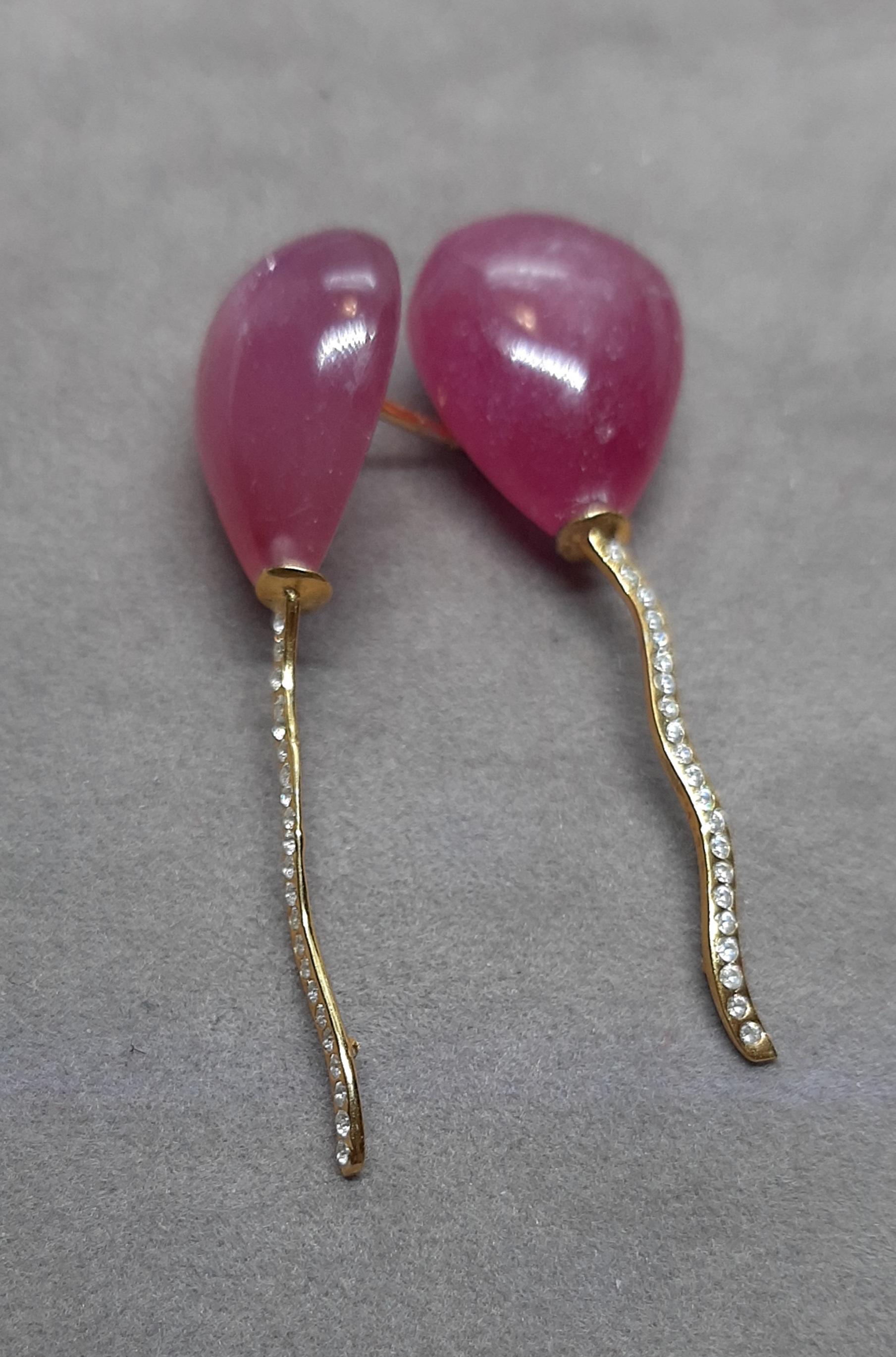 Balloon Style Pear Shape 15x20 Ruby Diamonds 14K Yellow Gold Stud Earrings For Sale 2