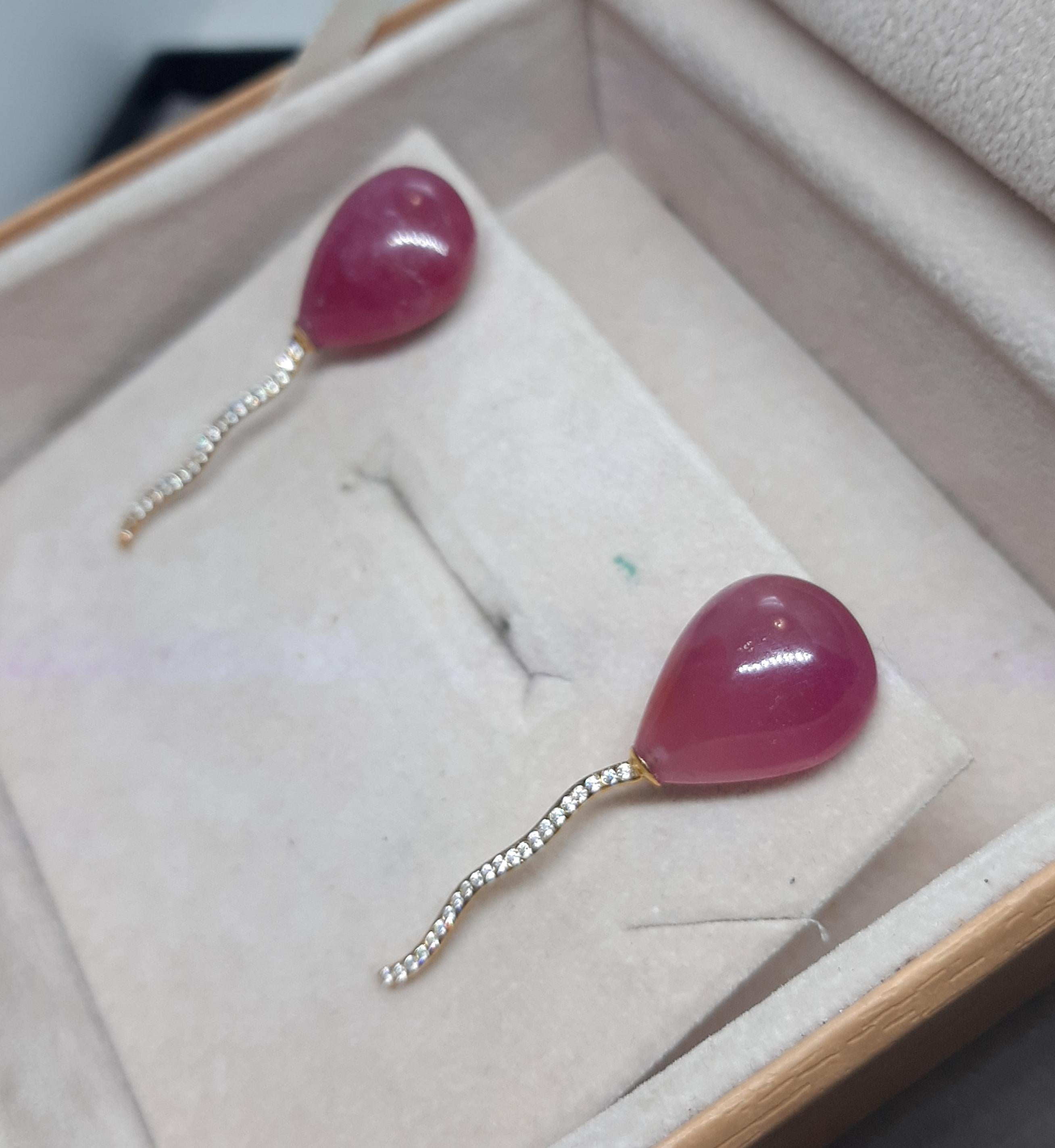 Balloon Style Pear Shape 15x20 Ruby Diamonds 14K Yellow Gold Stud Earrings For Sale 3