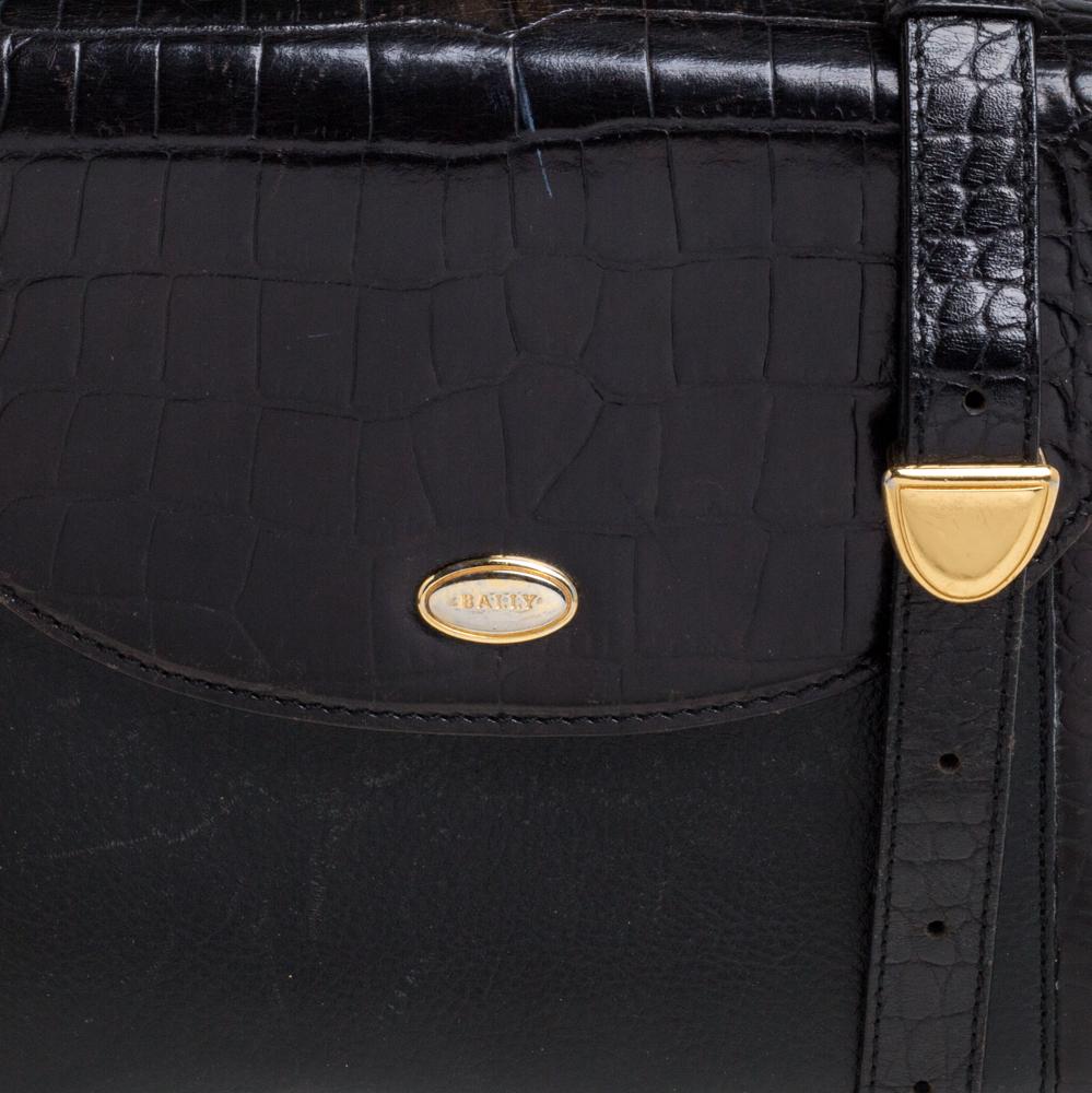 Bally Black Croc Embossed Leather Vintage Flap Shoulder Bag In Fair Condition In Dubai, Al Qouz 2