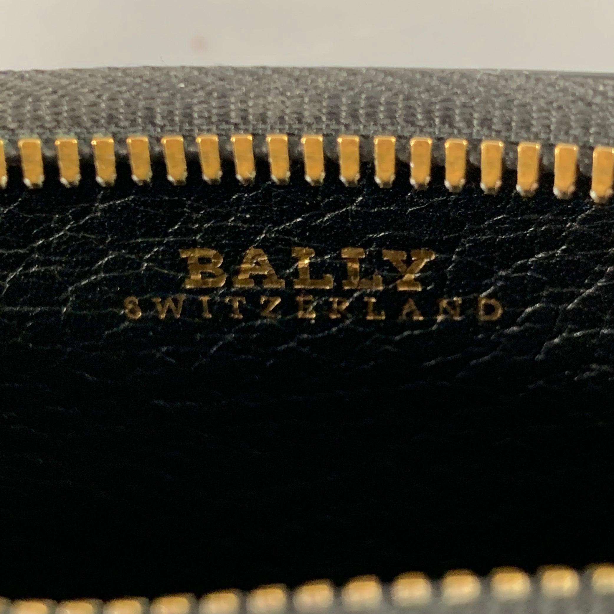 BALLY Black Leather Cardholder Zip Wallet In Excellent Condition For Sale In San Francisco, CA