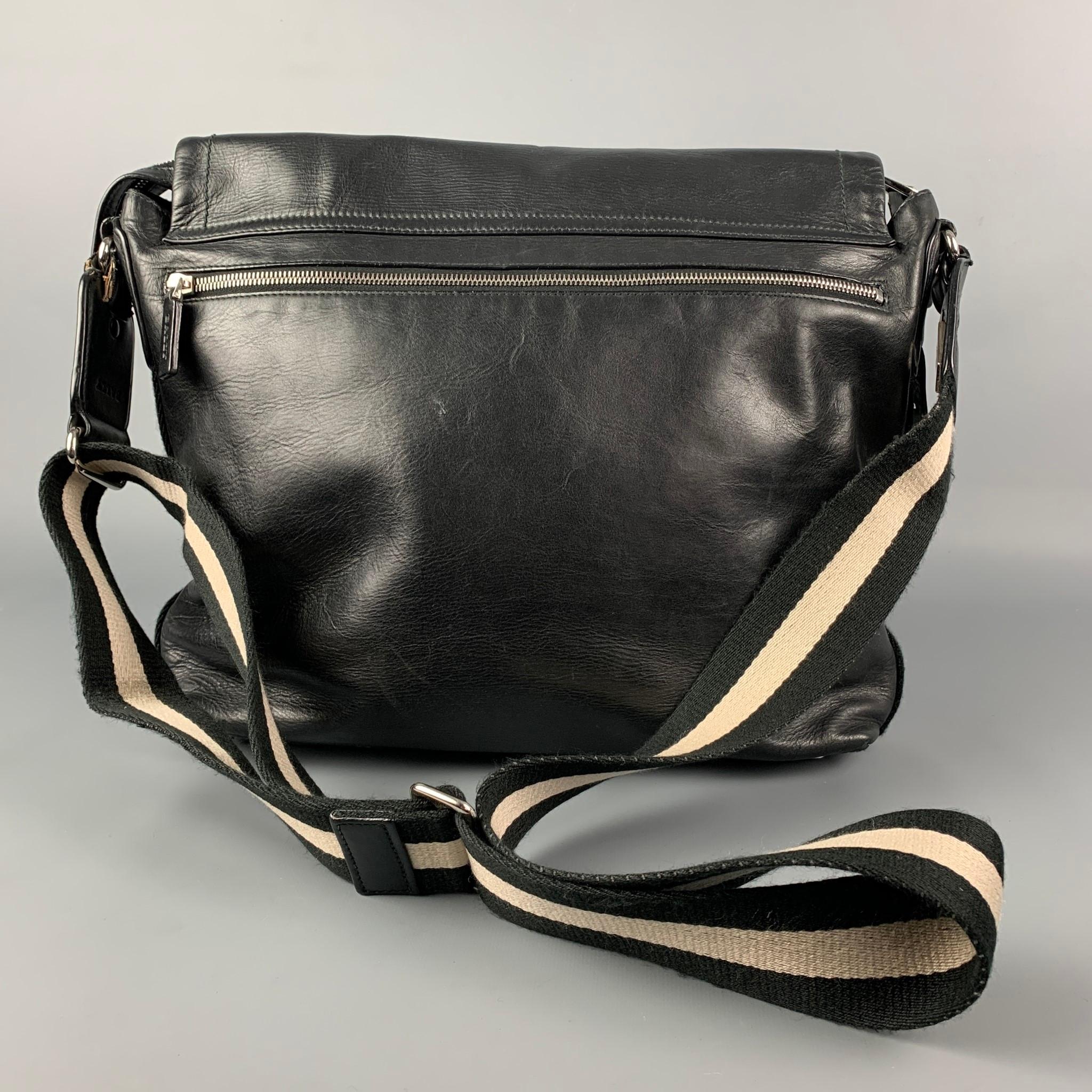 BALLY Black Leather Shoulder Strap Messenger Bag In Good Condition In San Francisco, CA