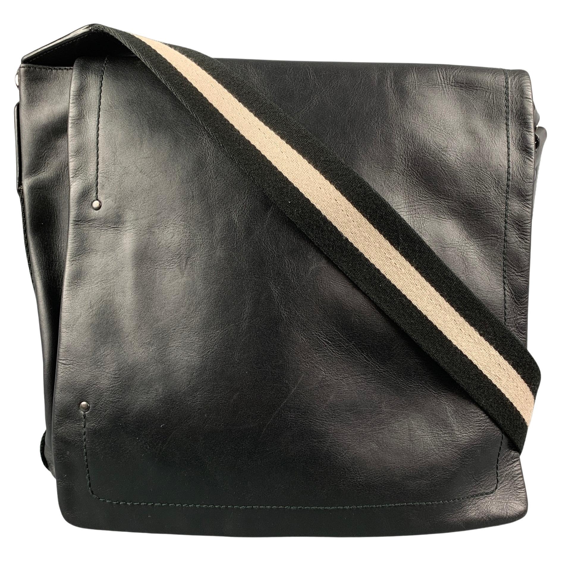 BALLY Black Leather Shoulder Strap Square Messenger Bag