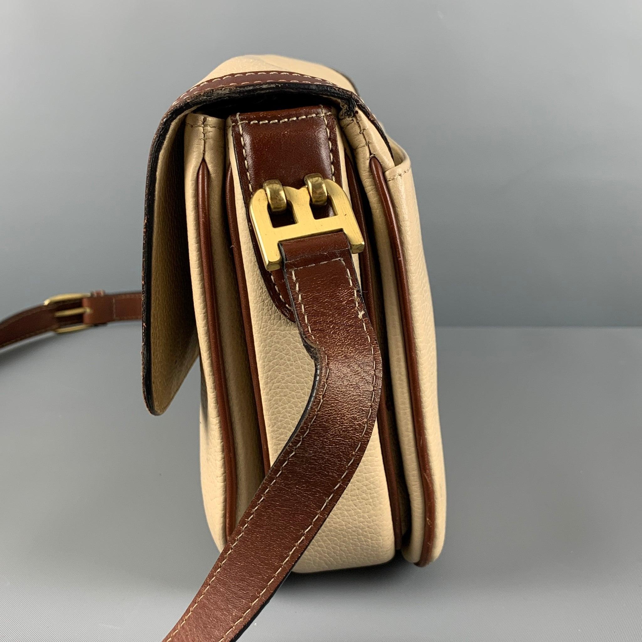 BALLY Cream Brown Pebble Grain Leather Cross Body Handbag For Sale 2