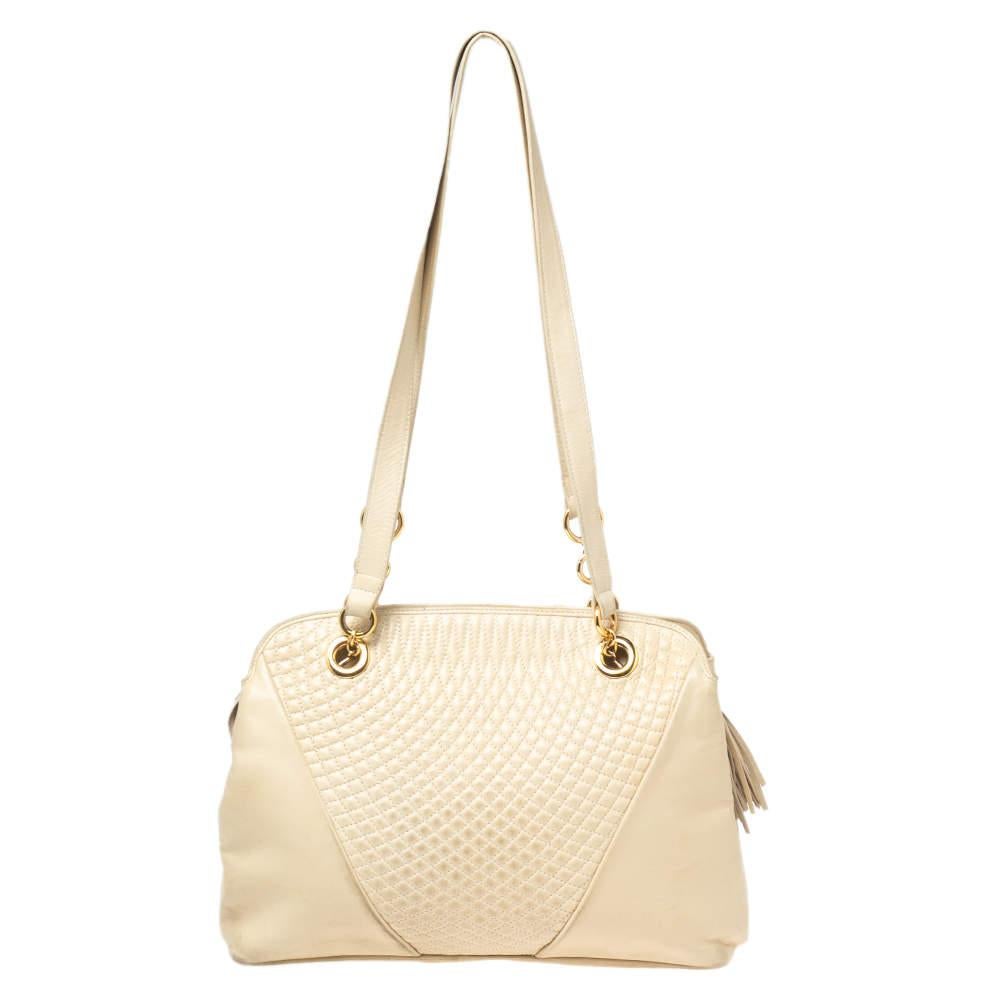 Bally Cream Quilted Leather Fringe Shoulder Bag In Fair Condition In Dubai, Al Qouz 2