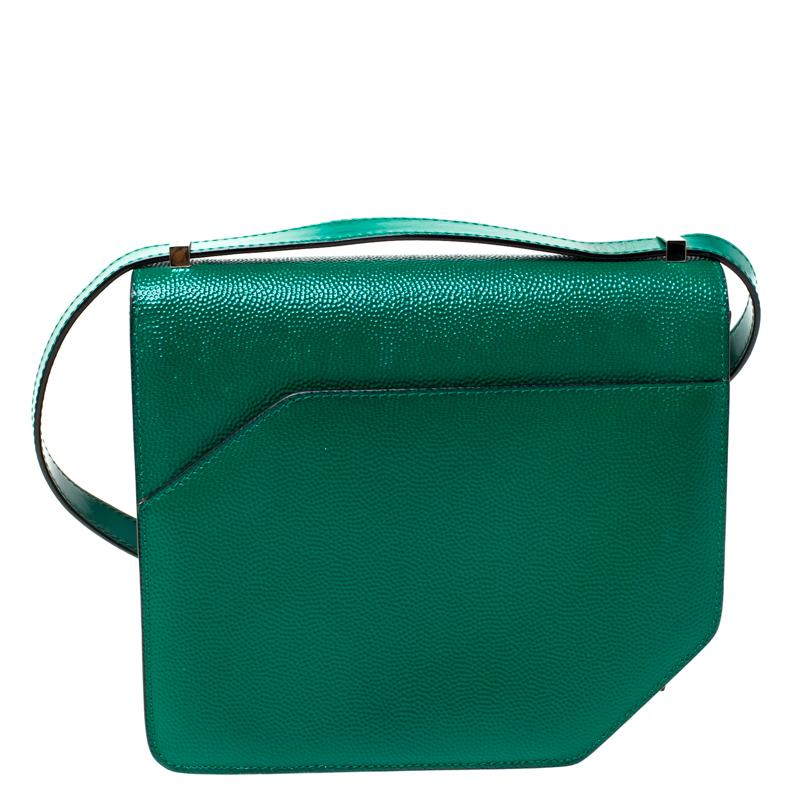 Bally Green Leather Corner Shoulder Bag In Good Condition In Dubai, Al Qouz 2