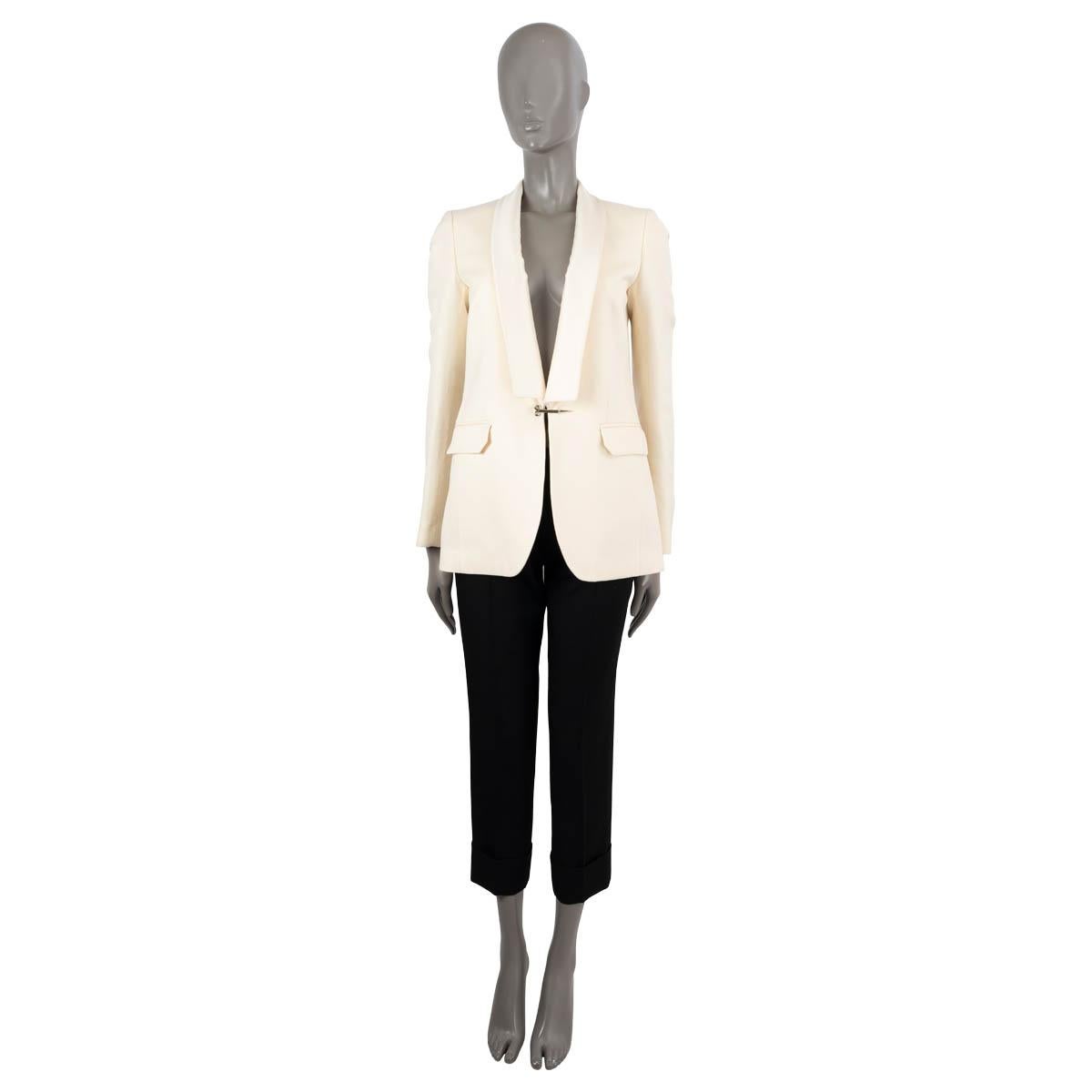 100% authentic Bally shawl collar tuxedo blazer in ivory wool (84%) and silk (16%). Features a satin lapel, two flap pockets and buttoned cuffs. Closes with one silver hook on the front. Lined in cupro (100%). Has been worn and is in excellent