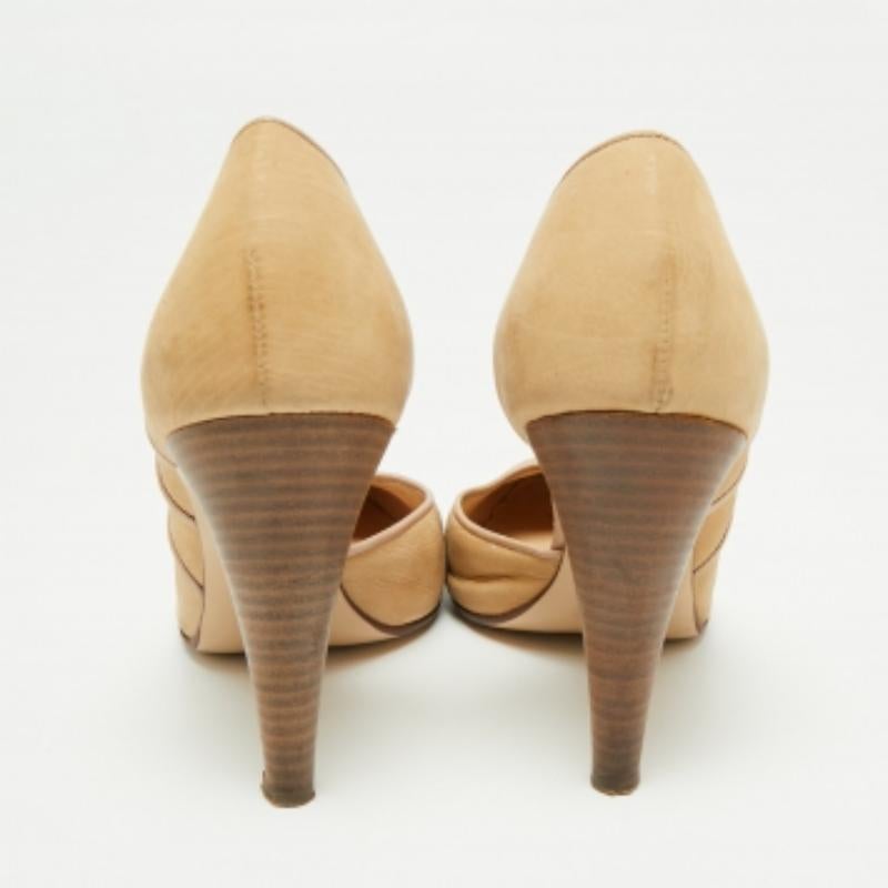 Bombas con punta en piel de nobuck marrón claro de Bally Talla 39.5 Beige en venta