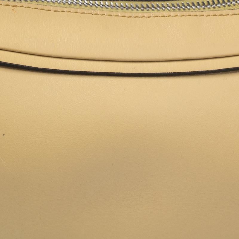 Women's Bally Light Yellow Leather Zip Shoulder Bag For Sale