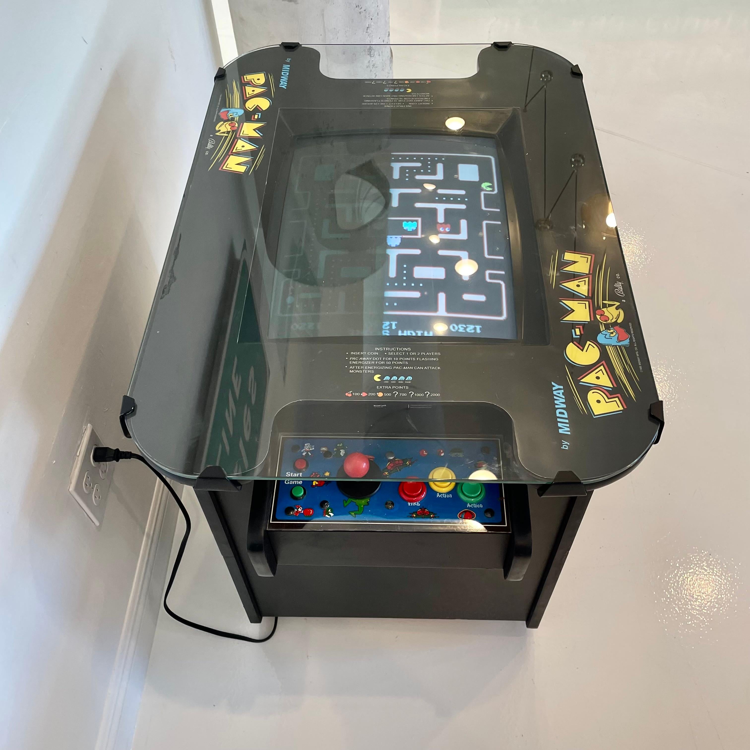 Metal Bally Pac-Man Arcade Game, 1980 USA For Sale