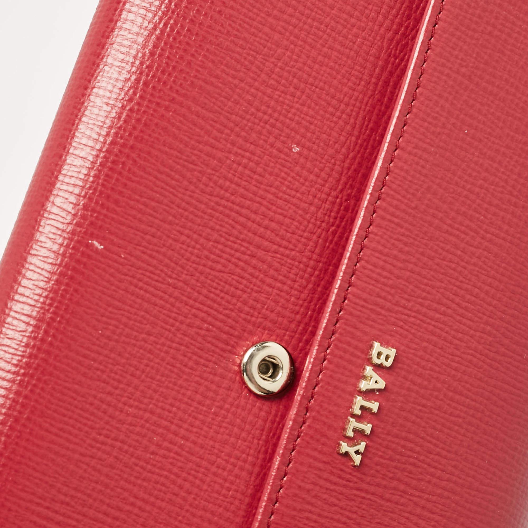 Bally Pink Leather Logo Flap Continental Wallet For Sale 4