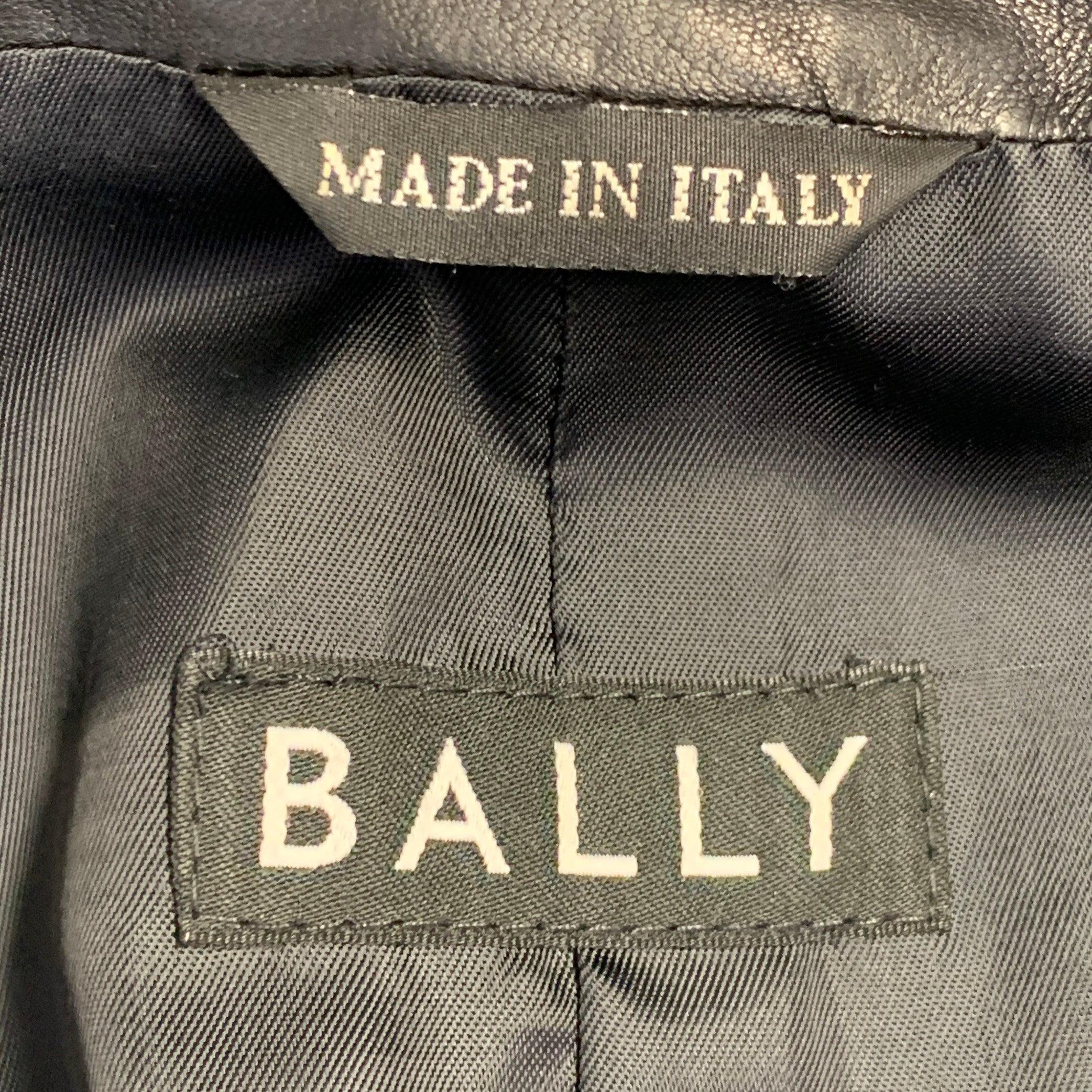 BALLY Taille 12 Veste en cuir noir à boutons cachés Blazer en vente 3