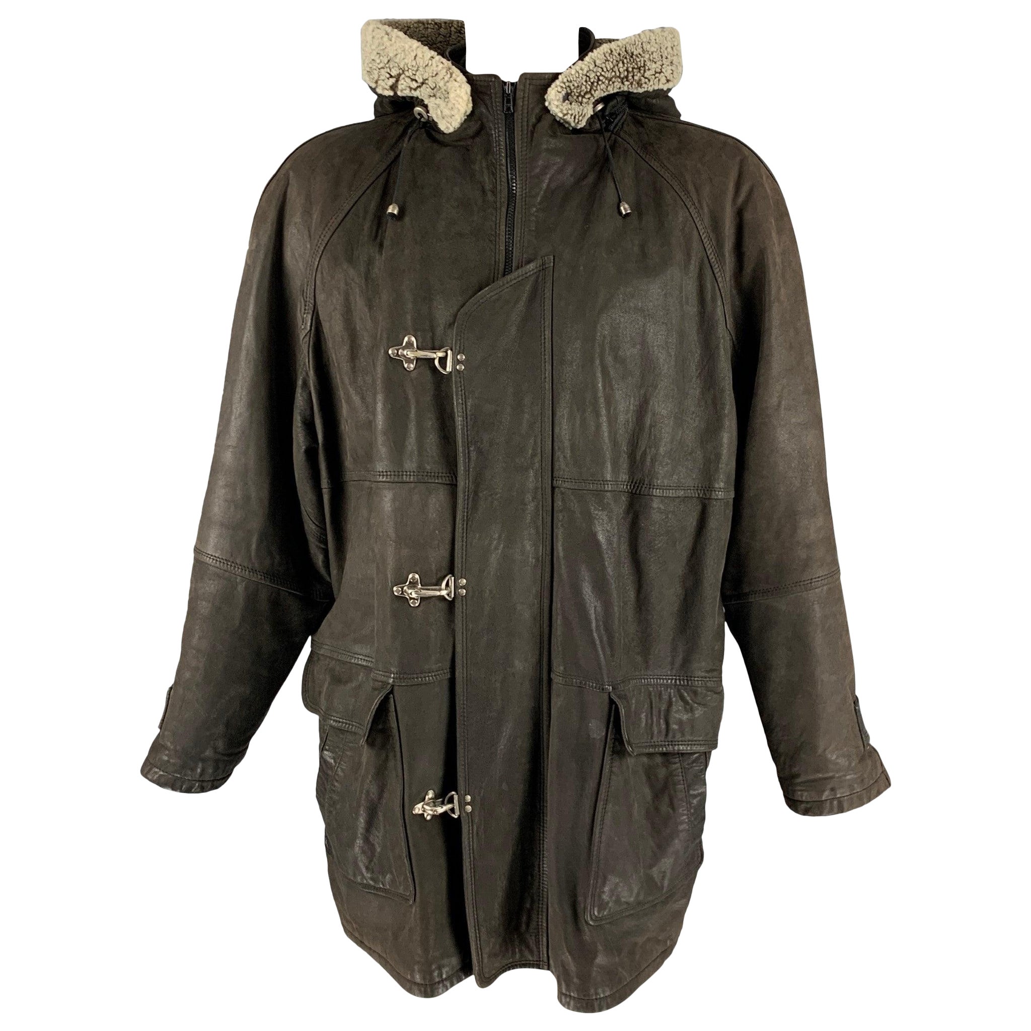 BALLY - Manteau nautique en cuir gris vert, taille 48