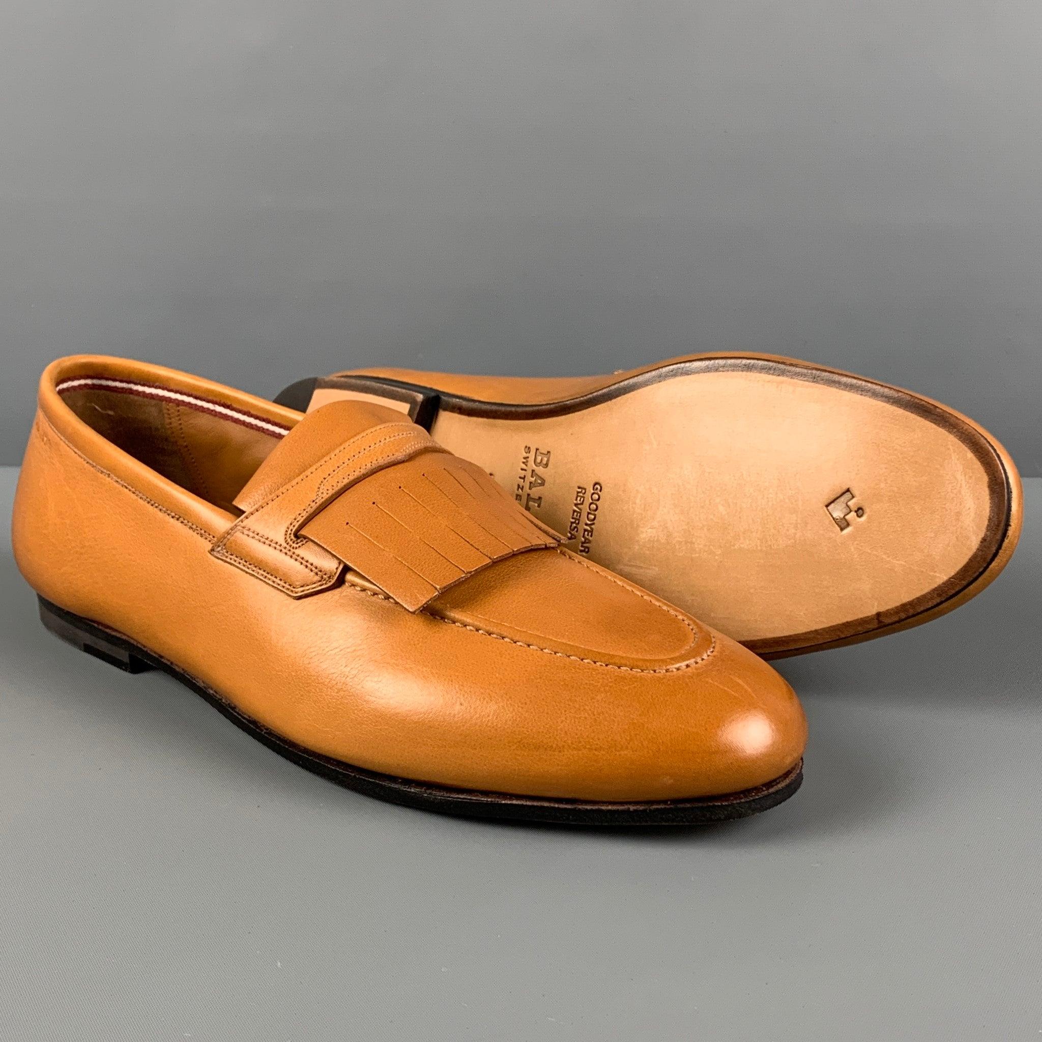 BALLY Size 7.5 Honey Leather Slip On Loafers In Good Condition For Sale In San Francisco, CA