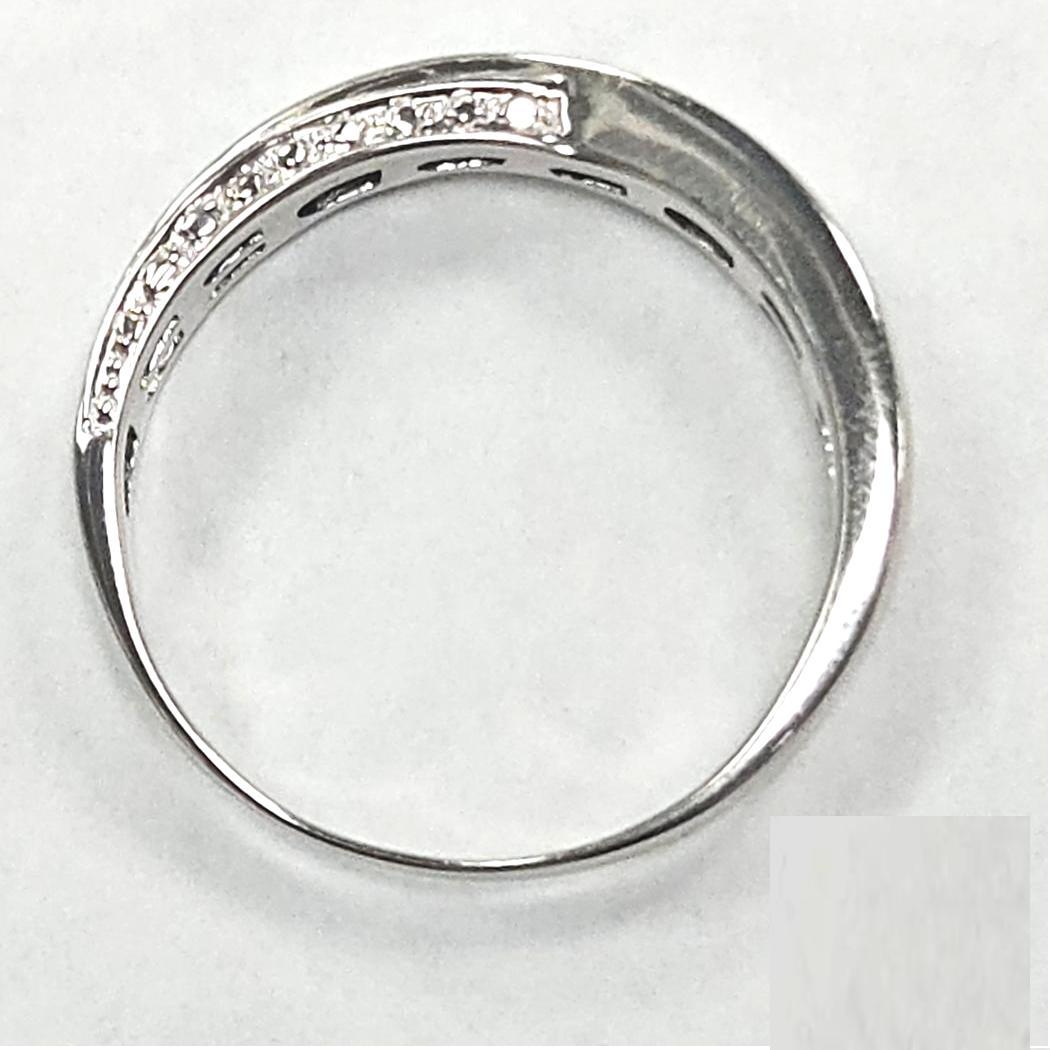 Taglio rotondo Fascia con diamanti Balmain in oro bianco 18 carati - Taglia 9  3.8g  0,02ct in vendita