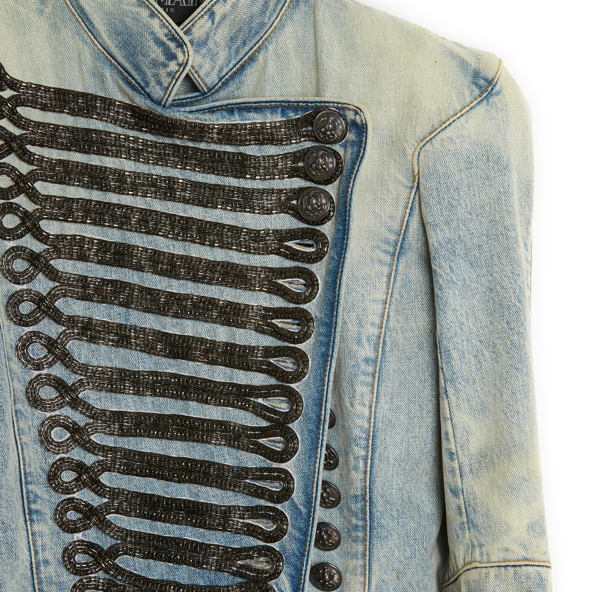 Grigio Balmain 2009 Veste iconica FR40 Giacca Militare in Denim di Decarnin UK12 US10 in vendita