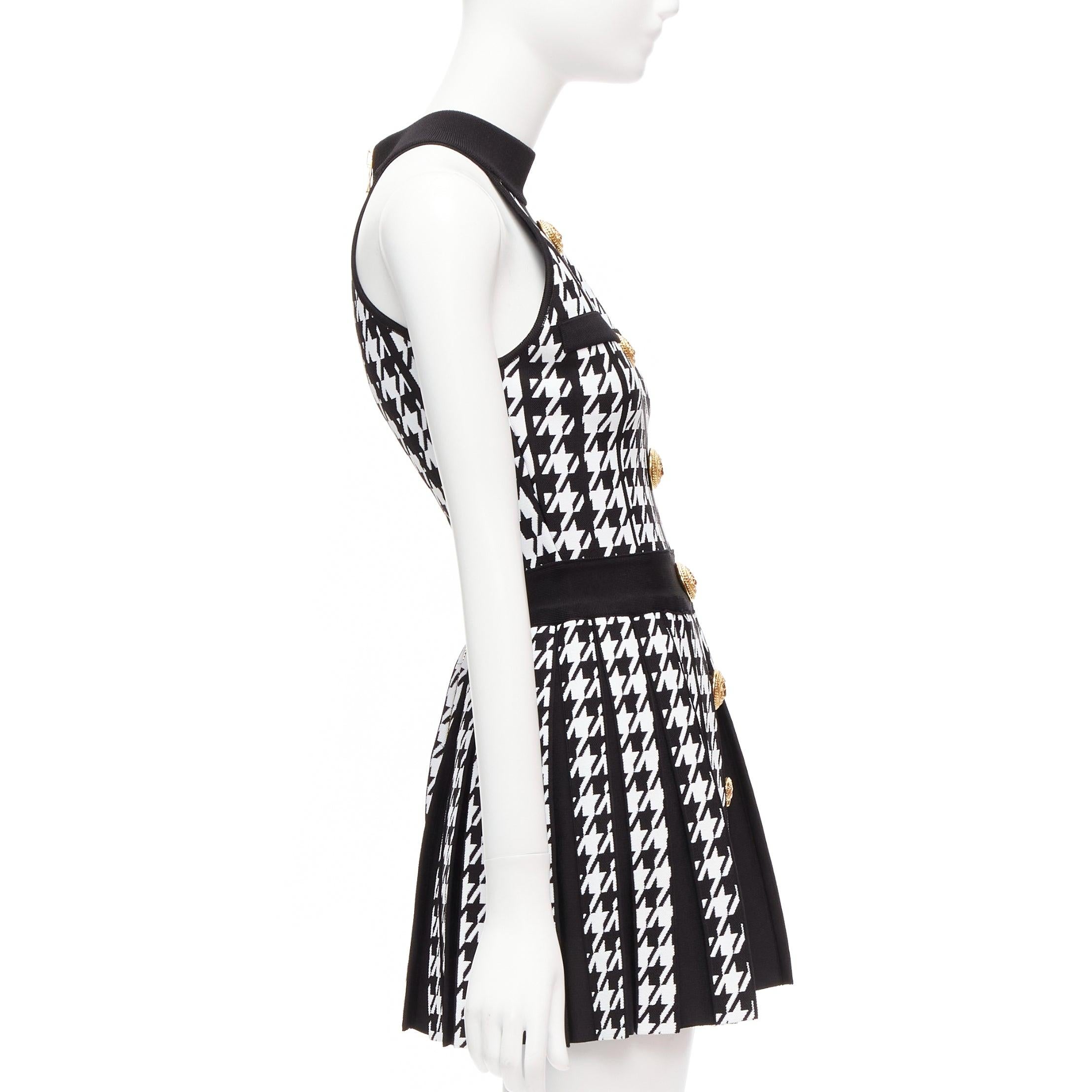 BALMAIN 2023 black white houndstooth gold lion button halter mini dress FR34 XS In Excellent Condition For Sale In Hong Kong, NT