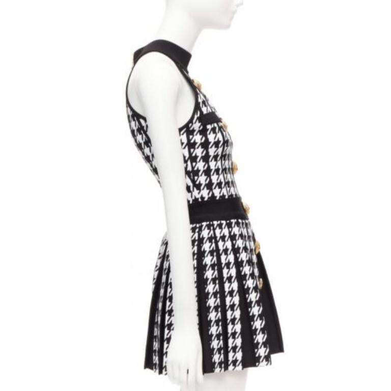 BALMAIN 2023 black white houndstooth gold lion button  halter mini dress FR34 XS In Excellent Condition For Sale In Hong Kong, NT