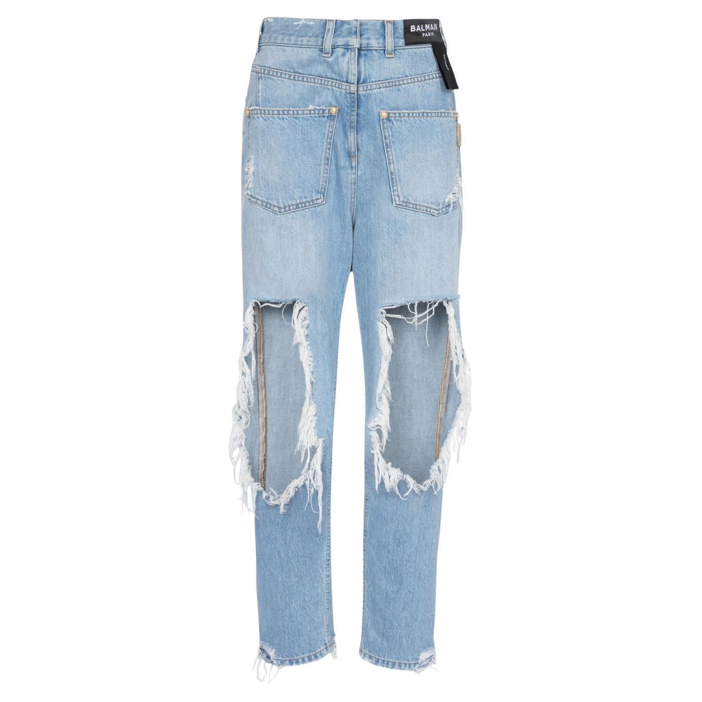 feminin Afvige det kan Balmain Back To Front Reversed boyfriend distressed denim jeans SZ 34 For  Sale at 1stDibs