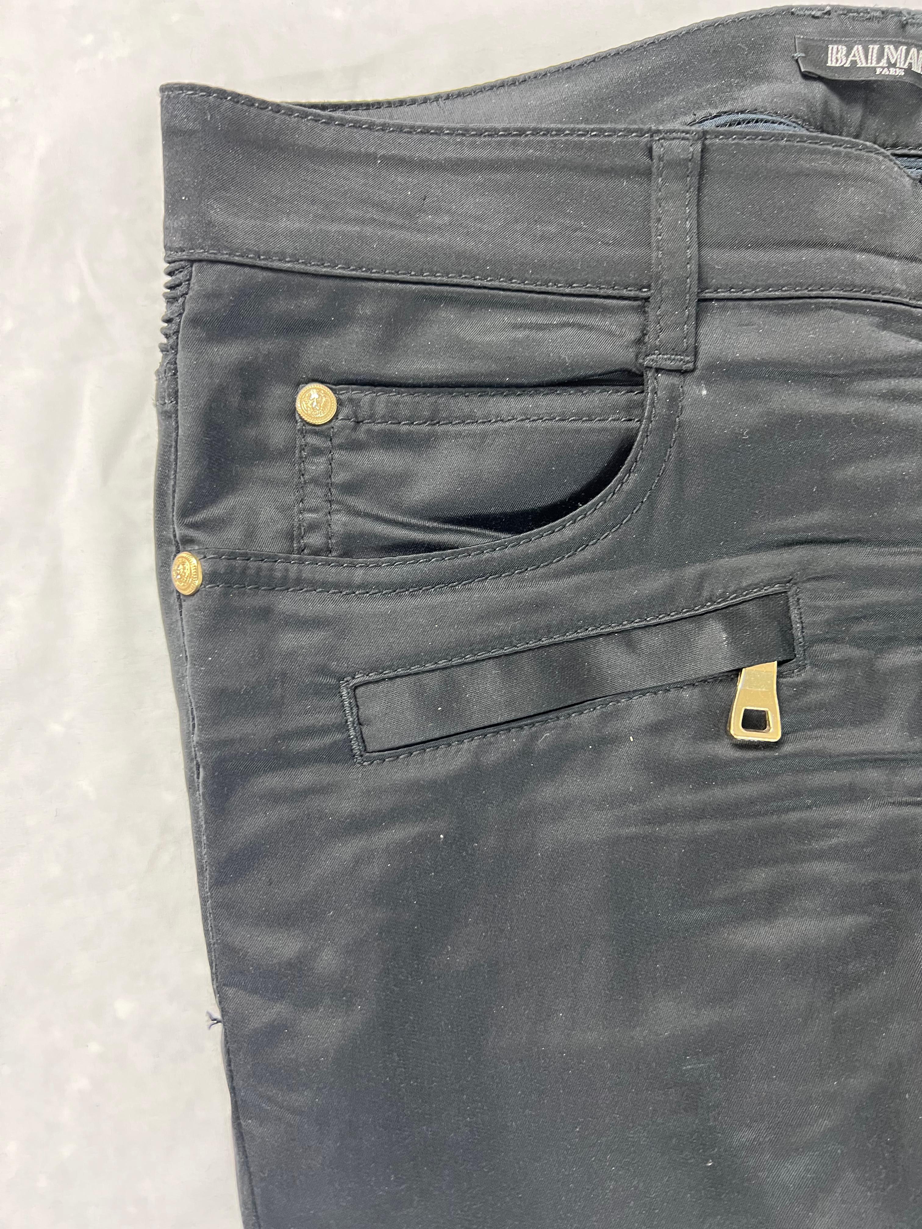 Balmain Black Cotton Jean Pants, Size 40 In Excellent Condition For Sale In Beverly Hills, CA