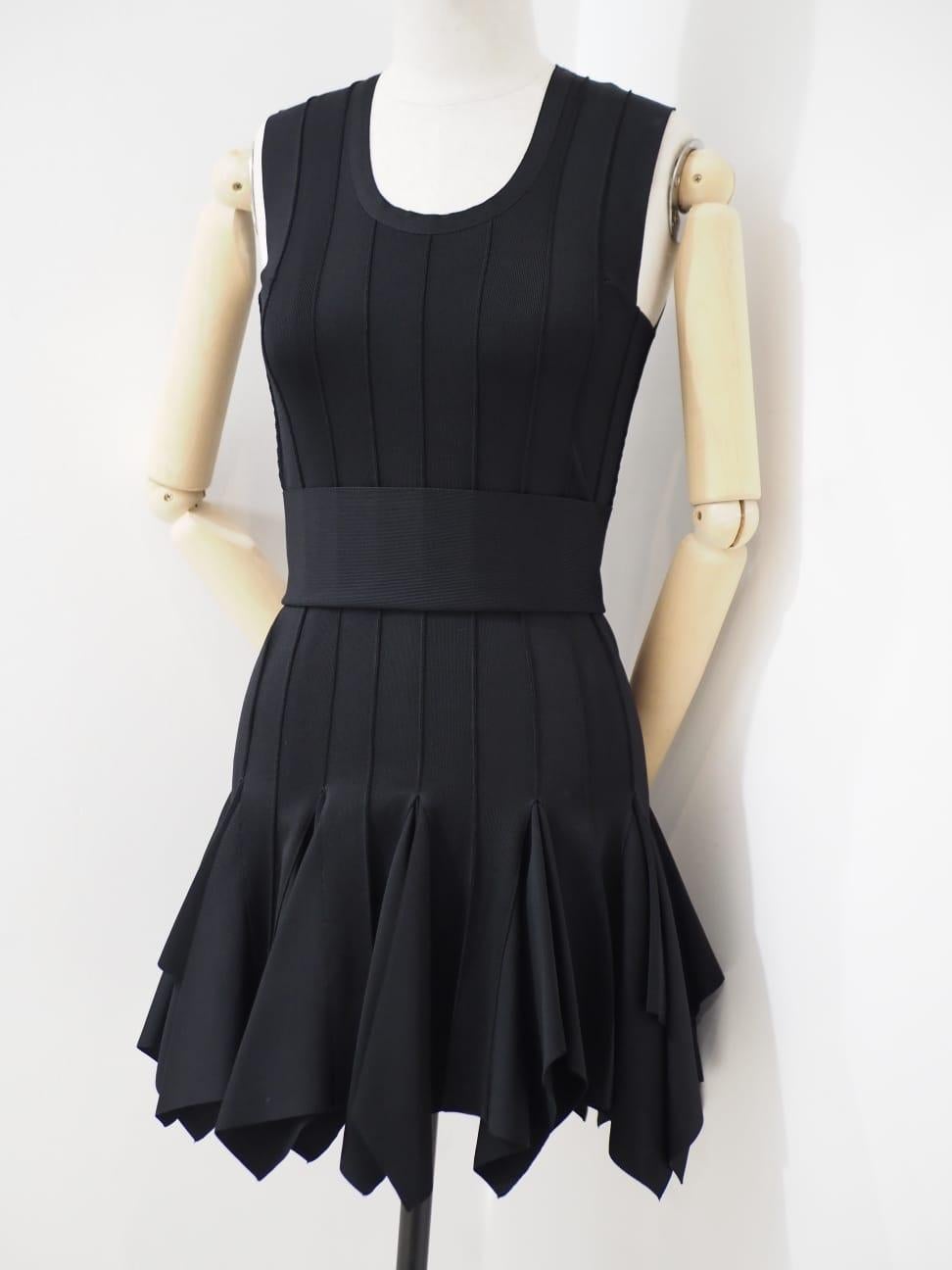 Schwarzes Balmain-Kleid im Angebot 1