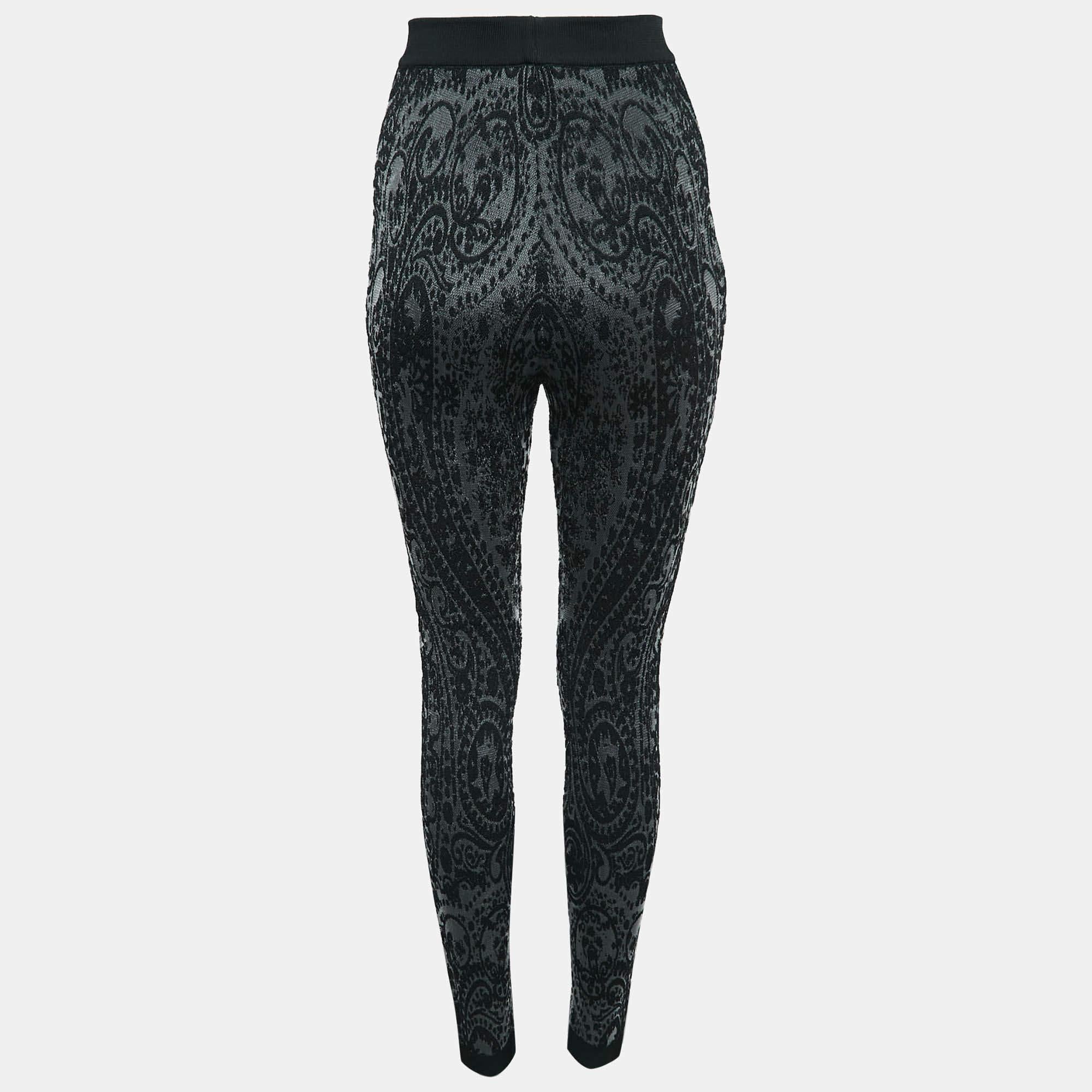 Per le tue sessioni di allenamento  oziare  o semplicemente per fare delle commissioni  questi leggings ti torneranno utili più volte. Sono realizzati con materiali di qualità e hanno una buona vestibilità.