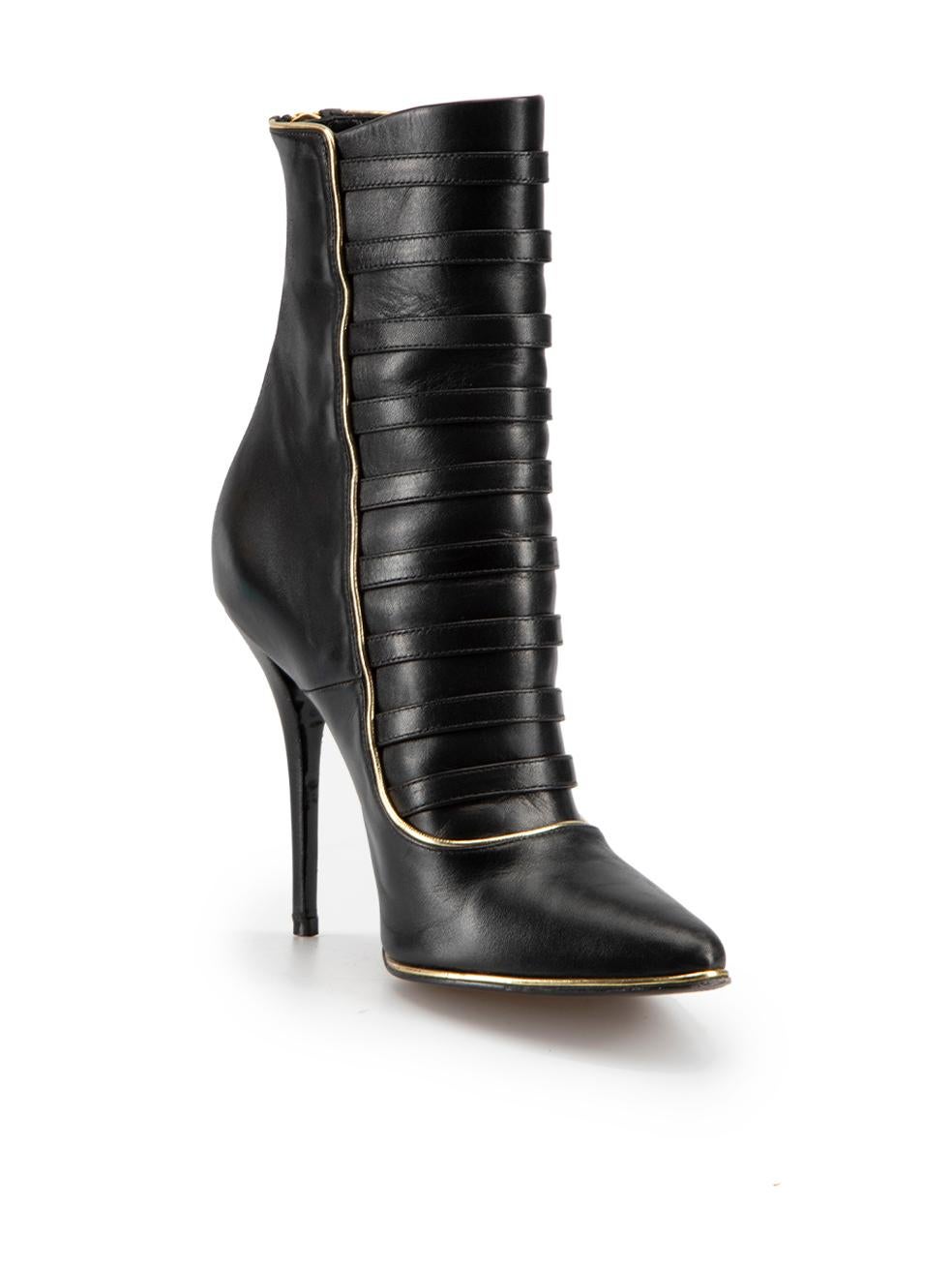 CONDITION is Very good. Minimal wear to boots is evident. Minimal wear to uppers with some very light tarnishing seen on hardware details. Outsoles show only mild signs of damage from scuffing and leather creasing is negligible on this used Balmain