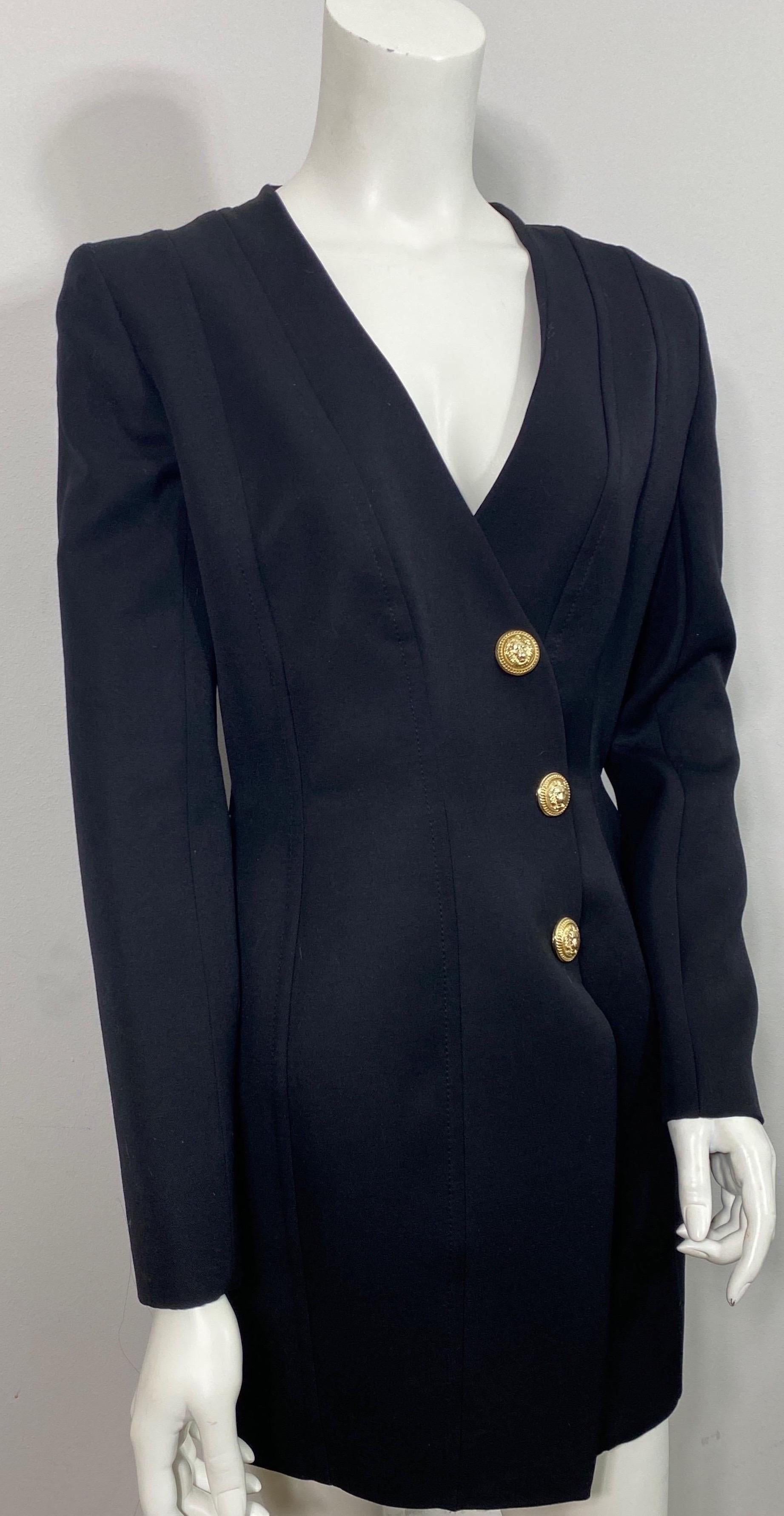 Balmain Black V Neck Blazer Mini Dress - Size 42 In Excellent Condition For Sale In West Palm Beach, FL