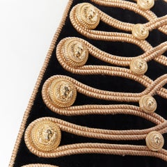 BALMAIN Schwarze militärische Jacke aus Samt mit goldener Seilstickerei und Löwenknöpfen aus schwarzer Samt S