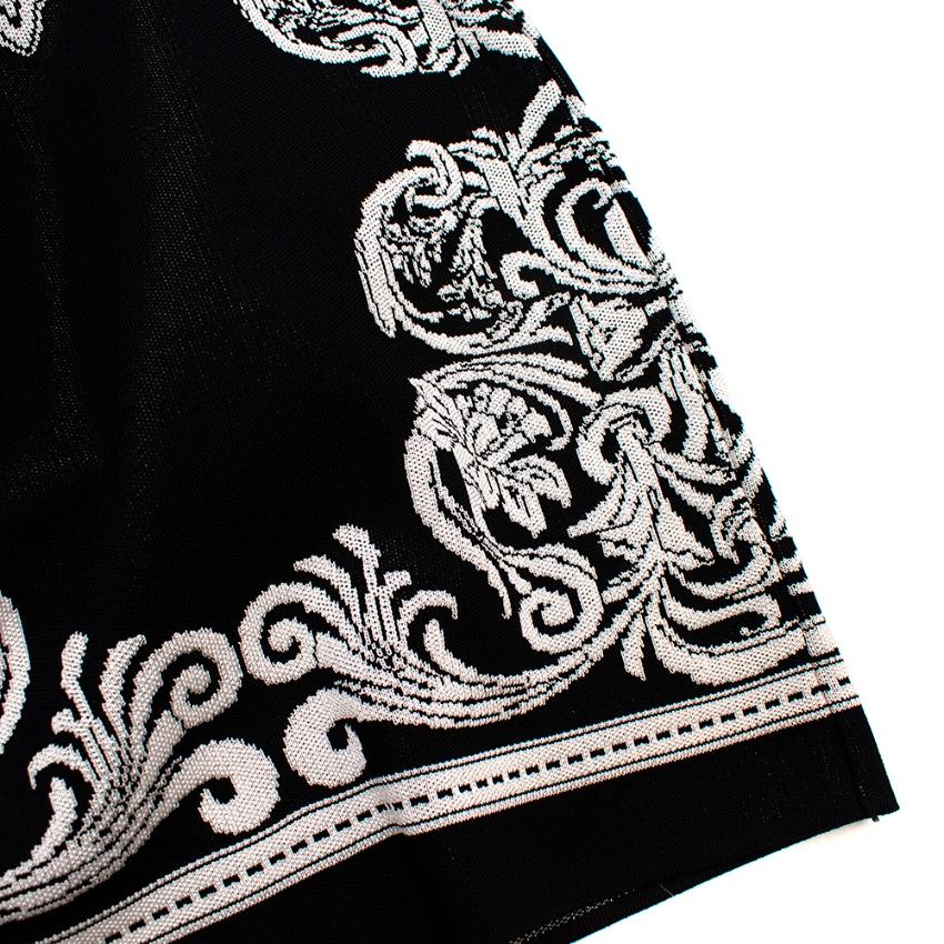 Balmain Black & White Knit Long Sleeve Baroque Print Dress - Size US 0-2 For Sale 1