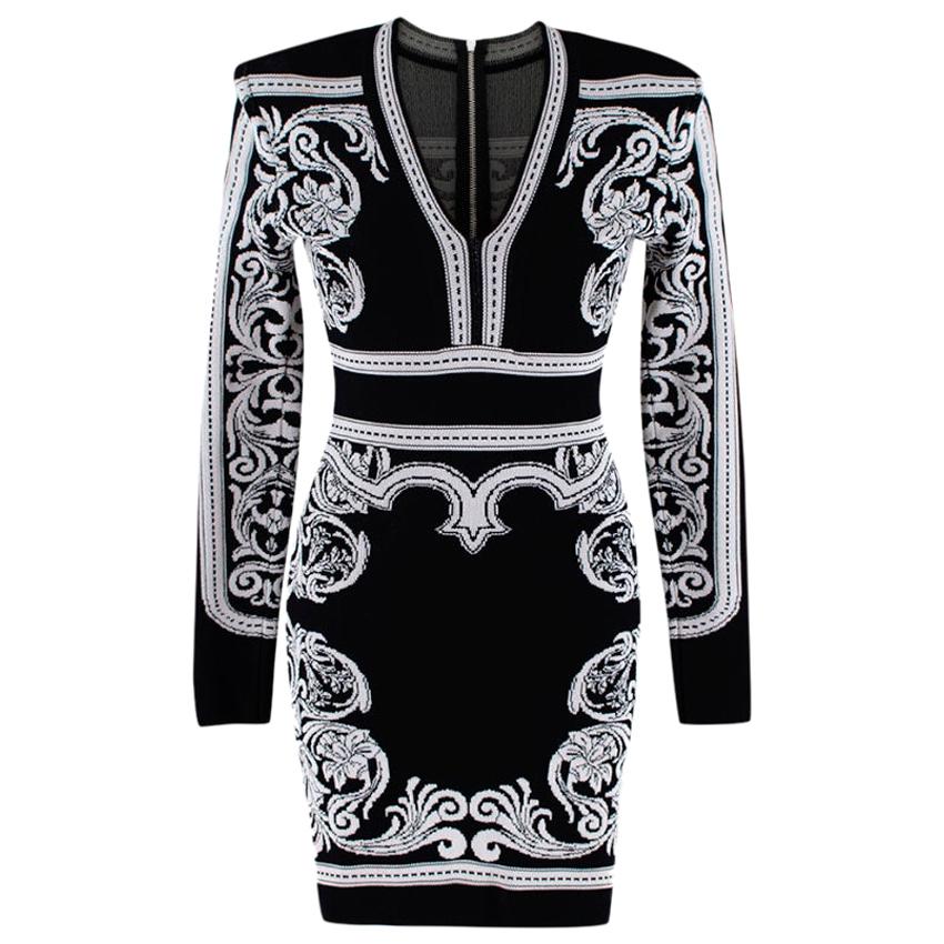 Balmain Black & White Knit Long Sleeve Baroque Print Dress - Size US 0-2 For Sale
