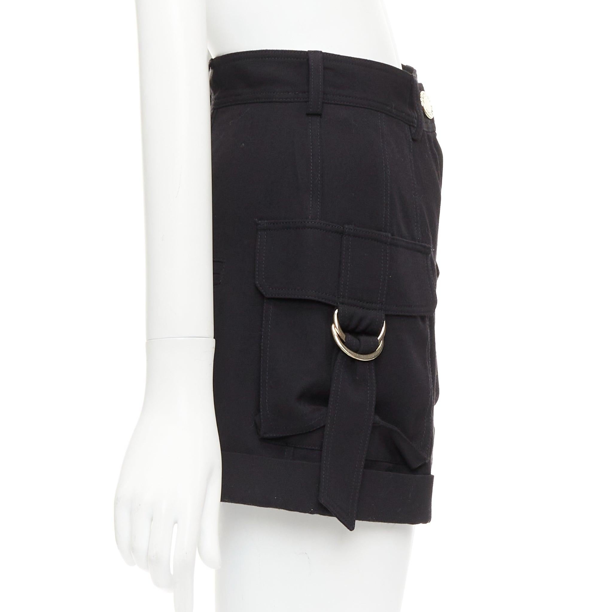 BALMAIN black wool gold logo button pocketed cargo shorts FR36 S In Excellent Condition For Sale In Hong Kong, NT