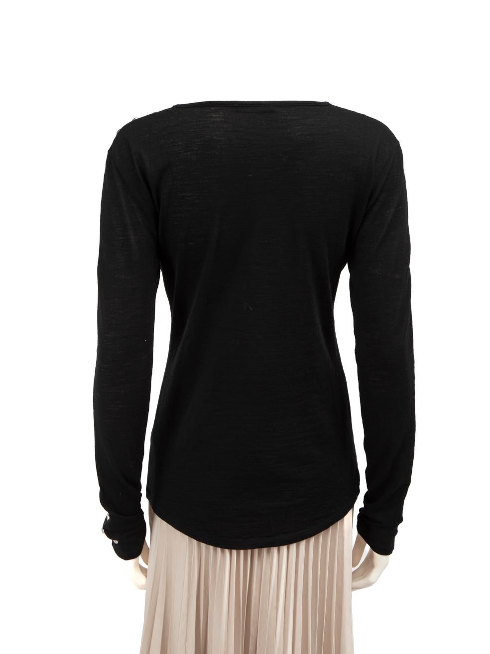 Noir Balmain, top à manches longues clouté en laine noire, taille L en vente