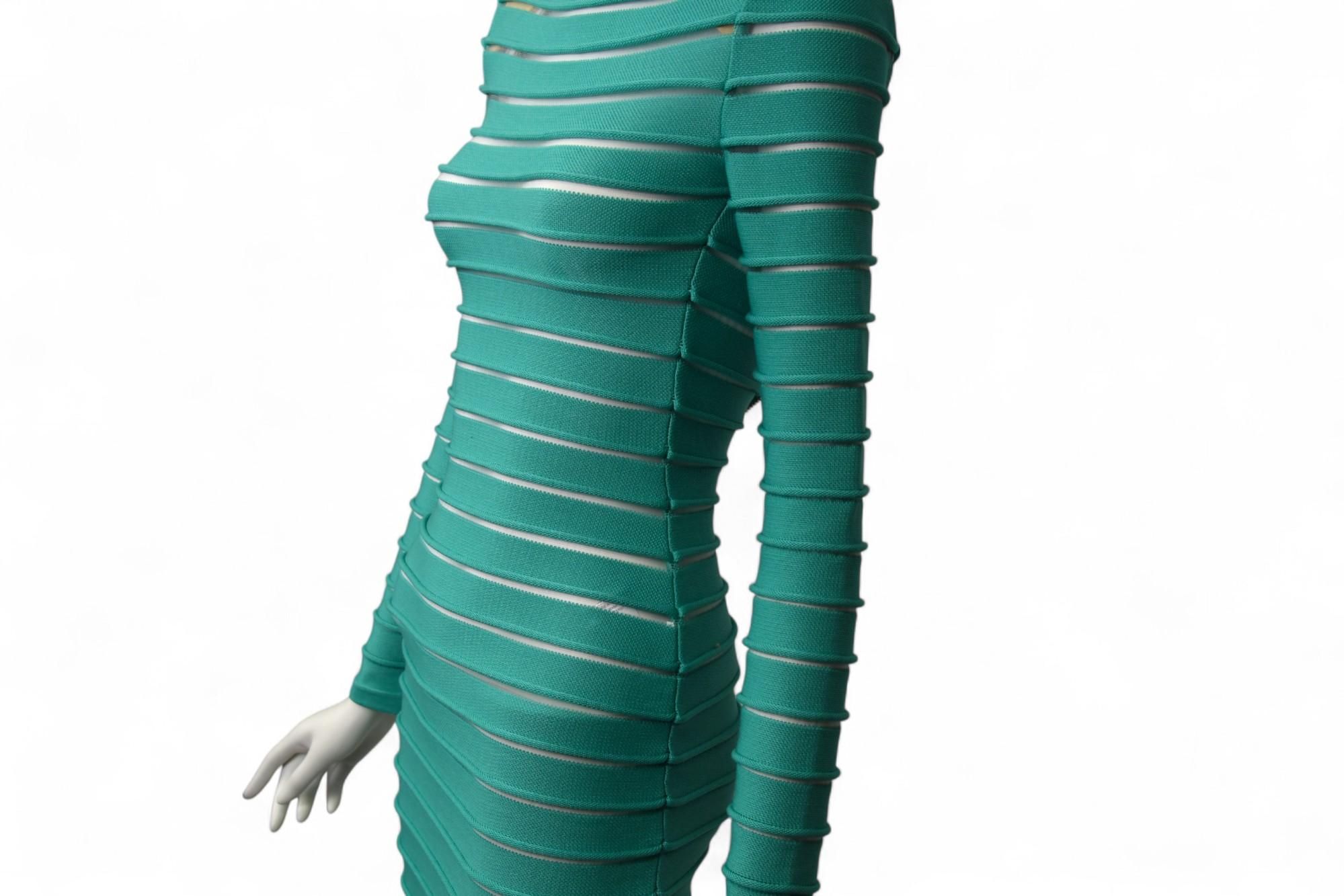 Blu Mini abito a fascia con ritagli blu di Balmain  Taglia US 8 in vendita