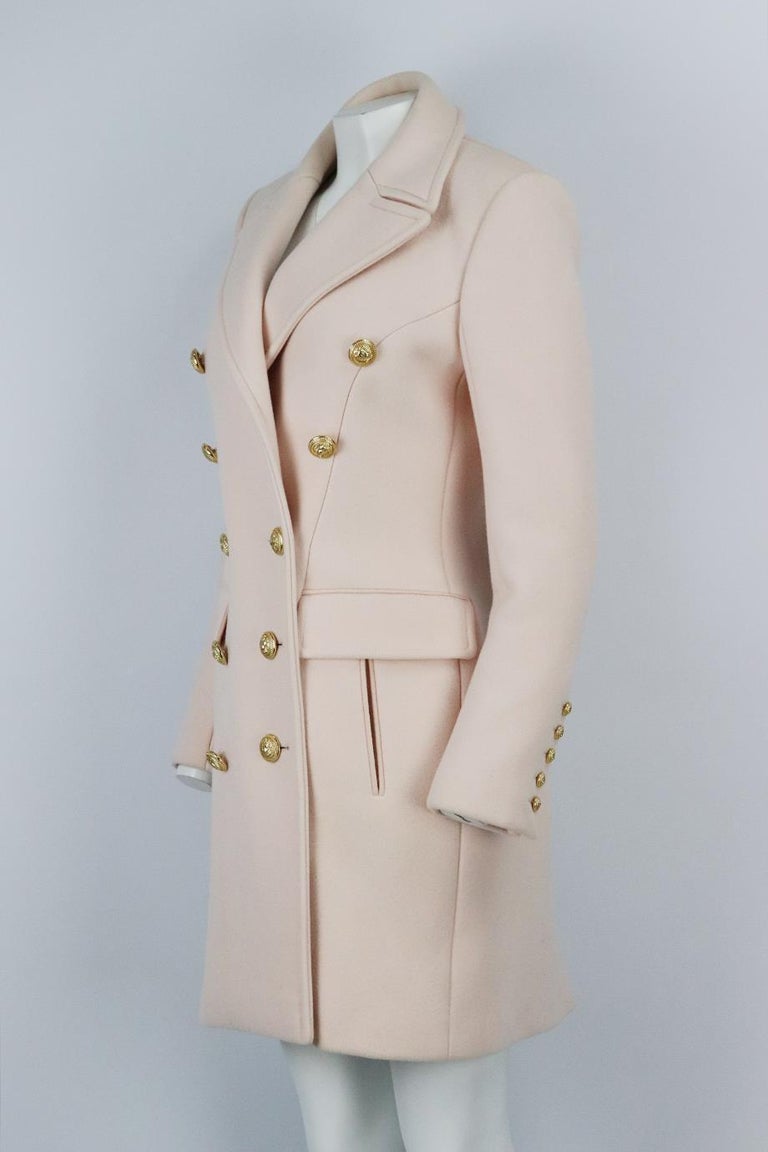 Balmain Mantel aus Wolle und Kaschmirmischung mit Knopfleiste Fr 42 Uk 14  im Angebot bei 1stDibs